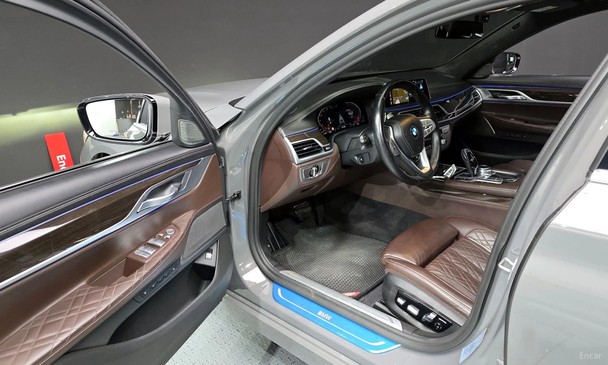 BMW 7 Series (G11) превью 10