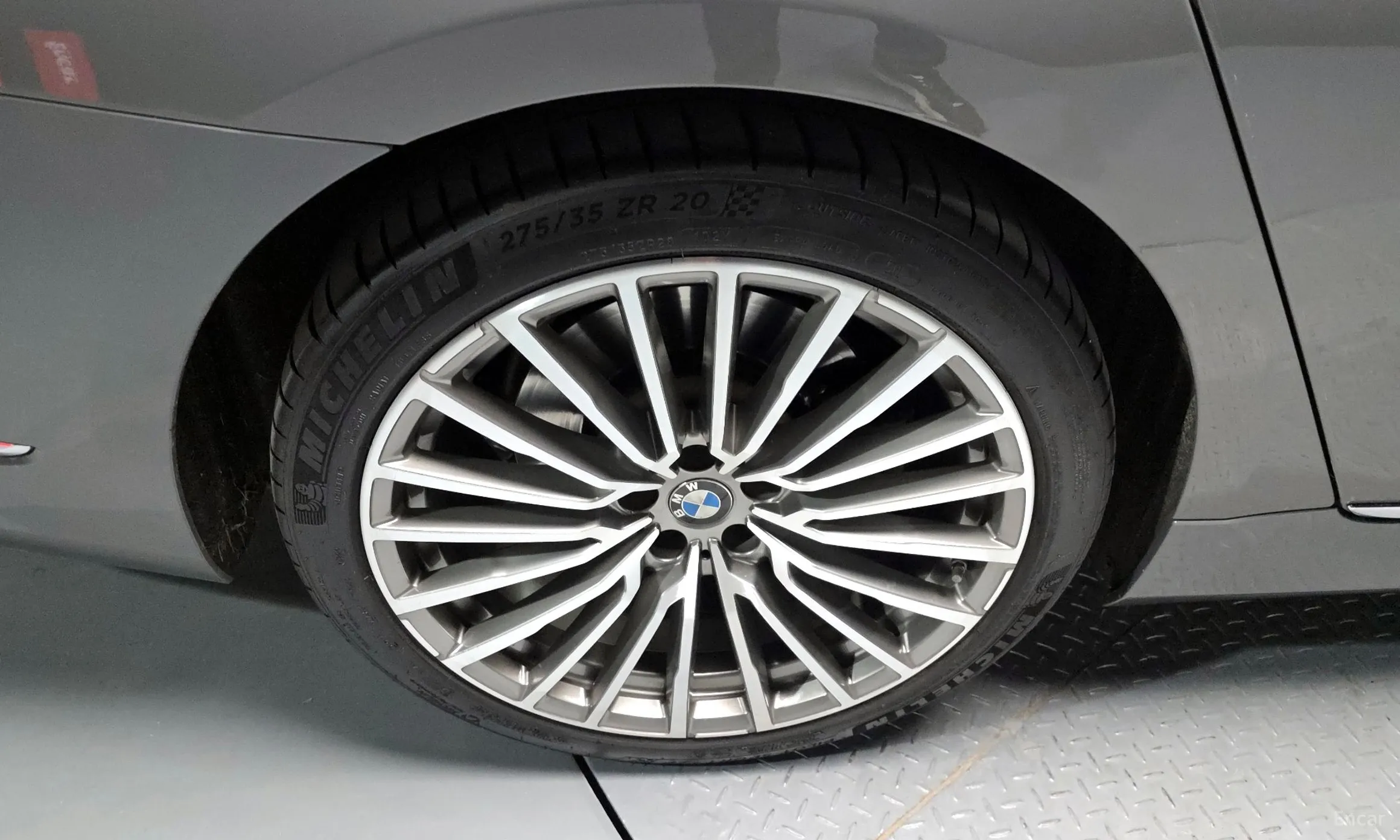 BMW 7 Series (G11) превью 5