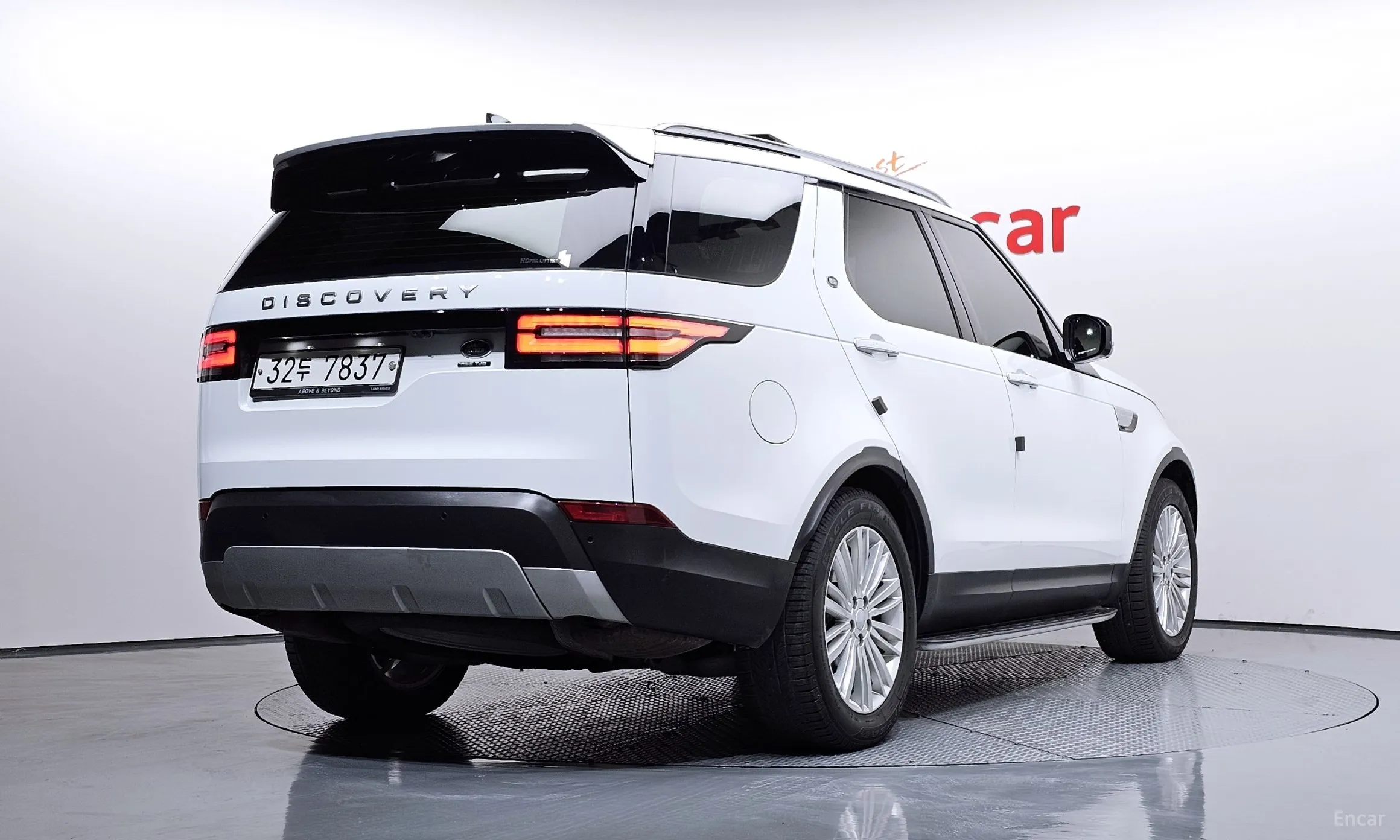 Land Rover Discovery 5 превью 2