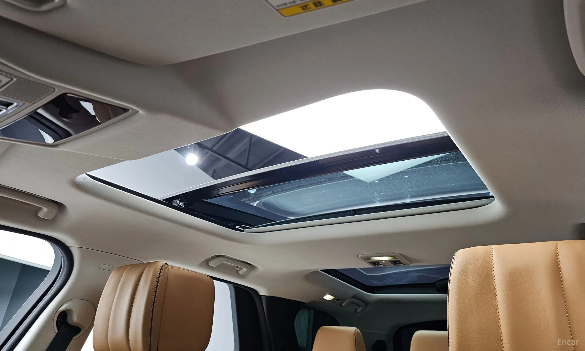 Land Rover Discovery 5 превью 19