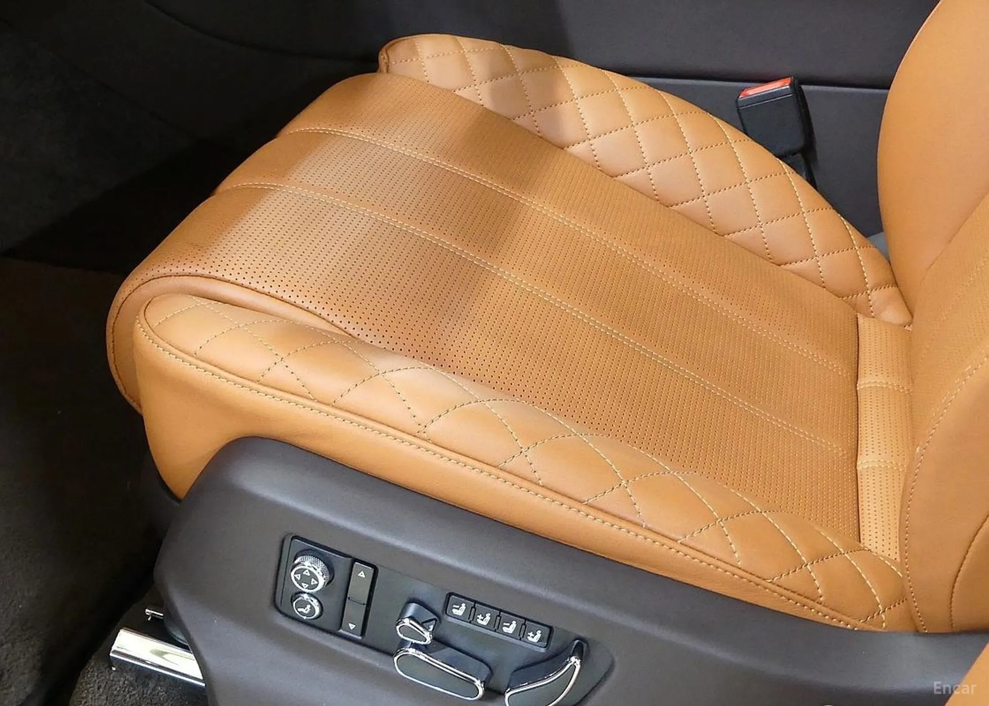 Bentley Bentayga превью 12