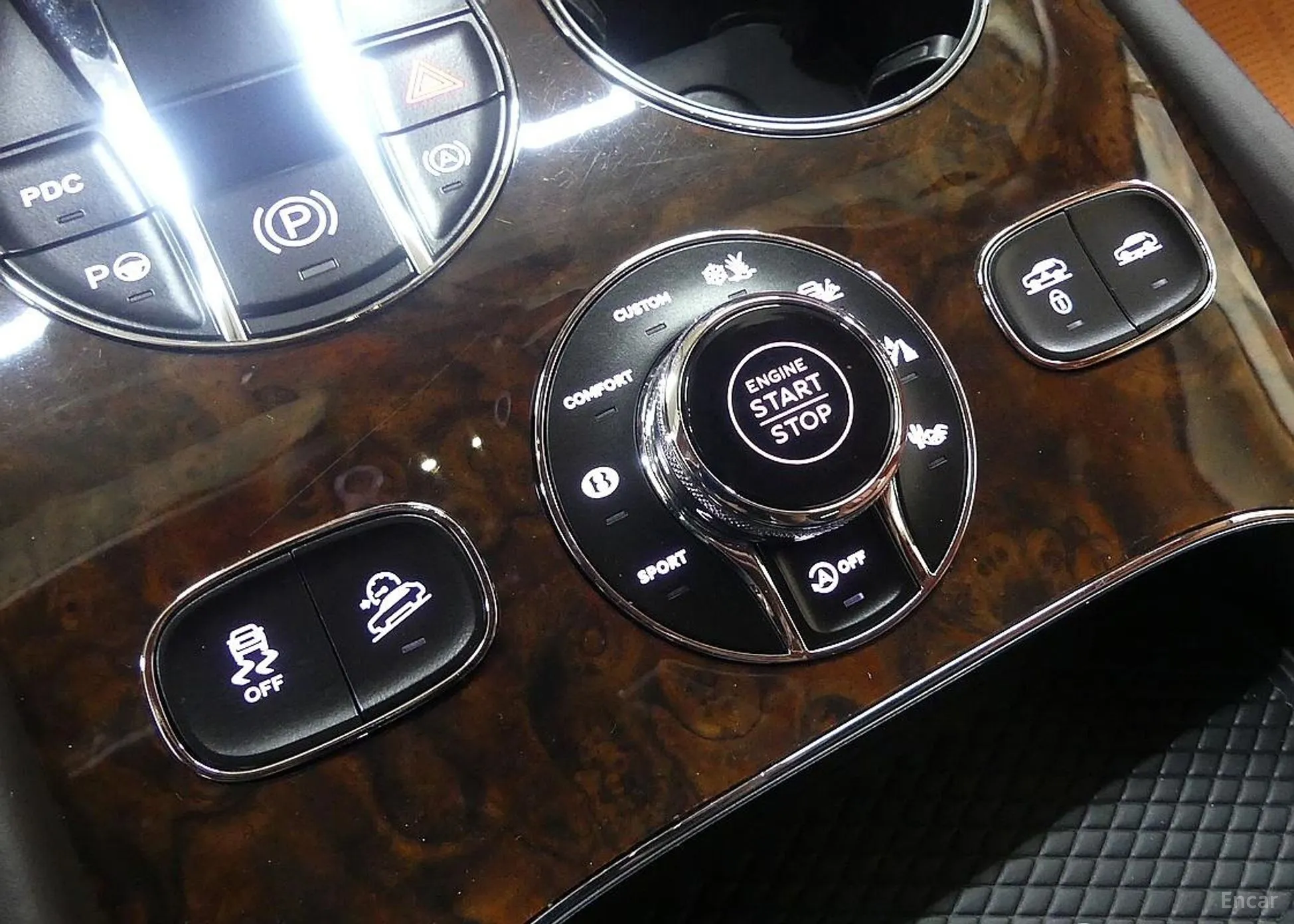Bentley Bentayga превью 18