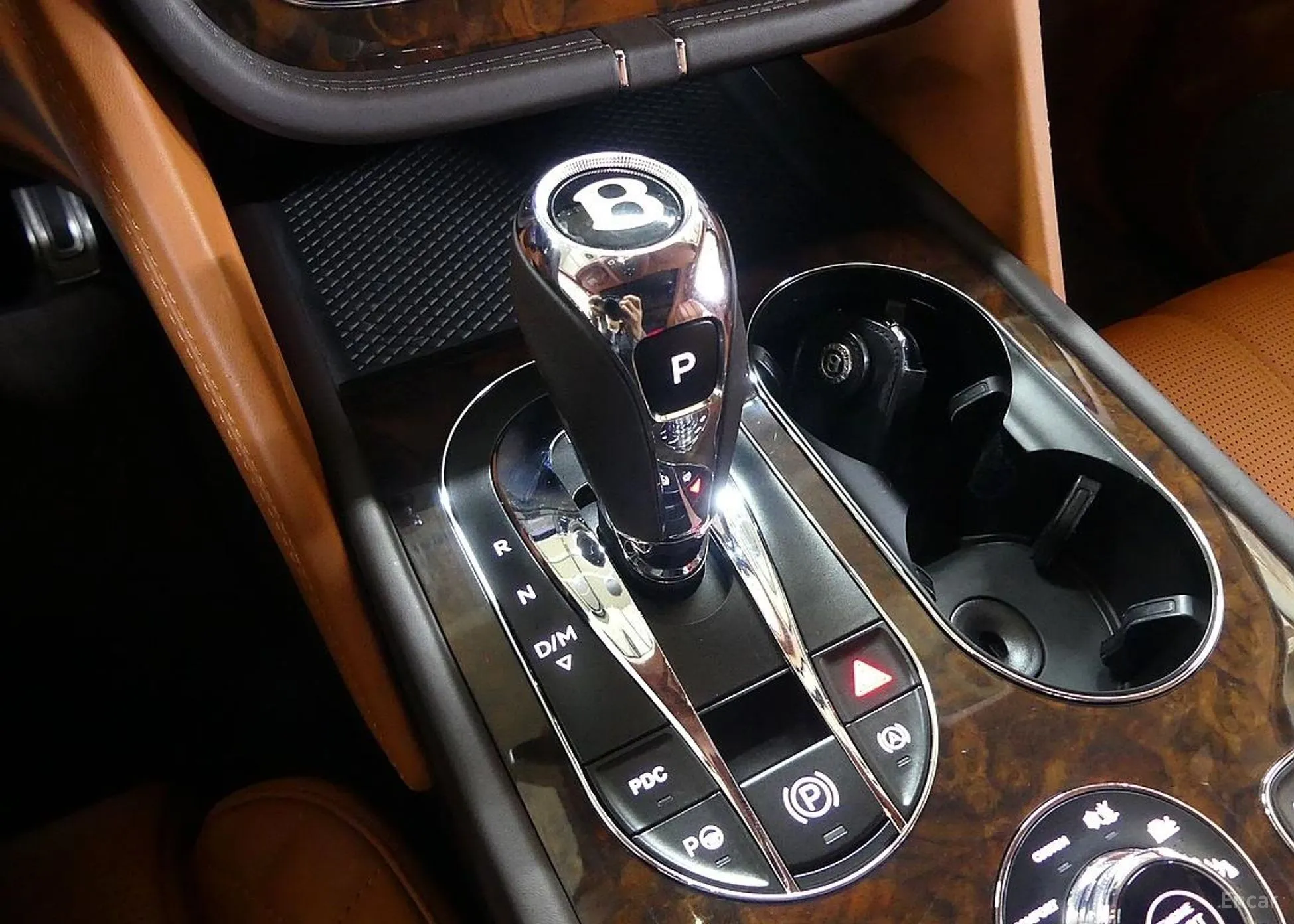 Bentley Bentayga превью 7
