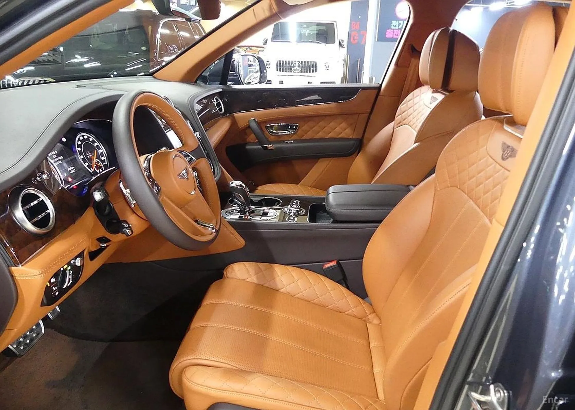 Bentley Bentayga превью 8