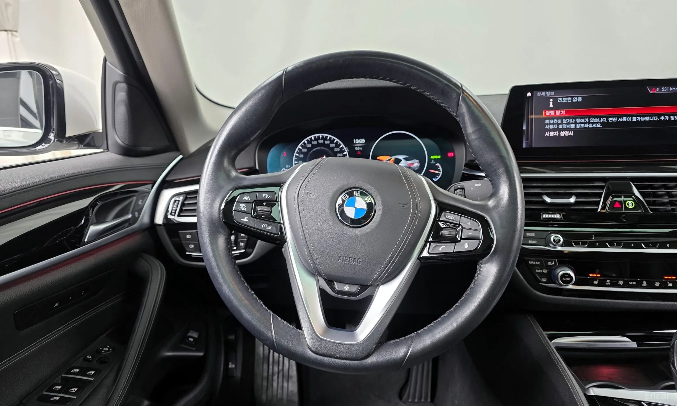 BMW 5 Series (G30) превью 13