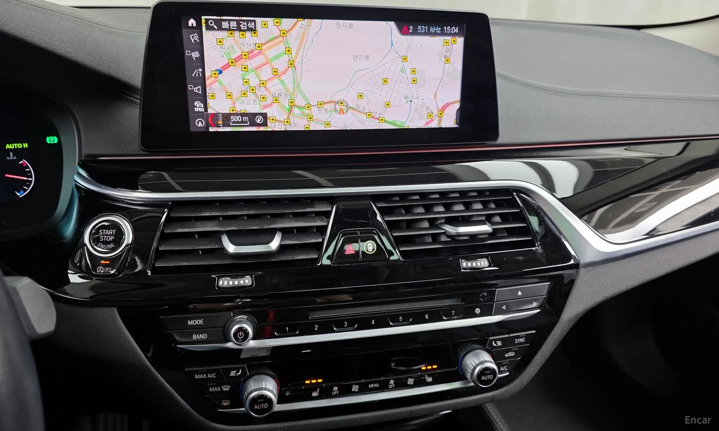 BMW 5 Series (G30) превью 14