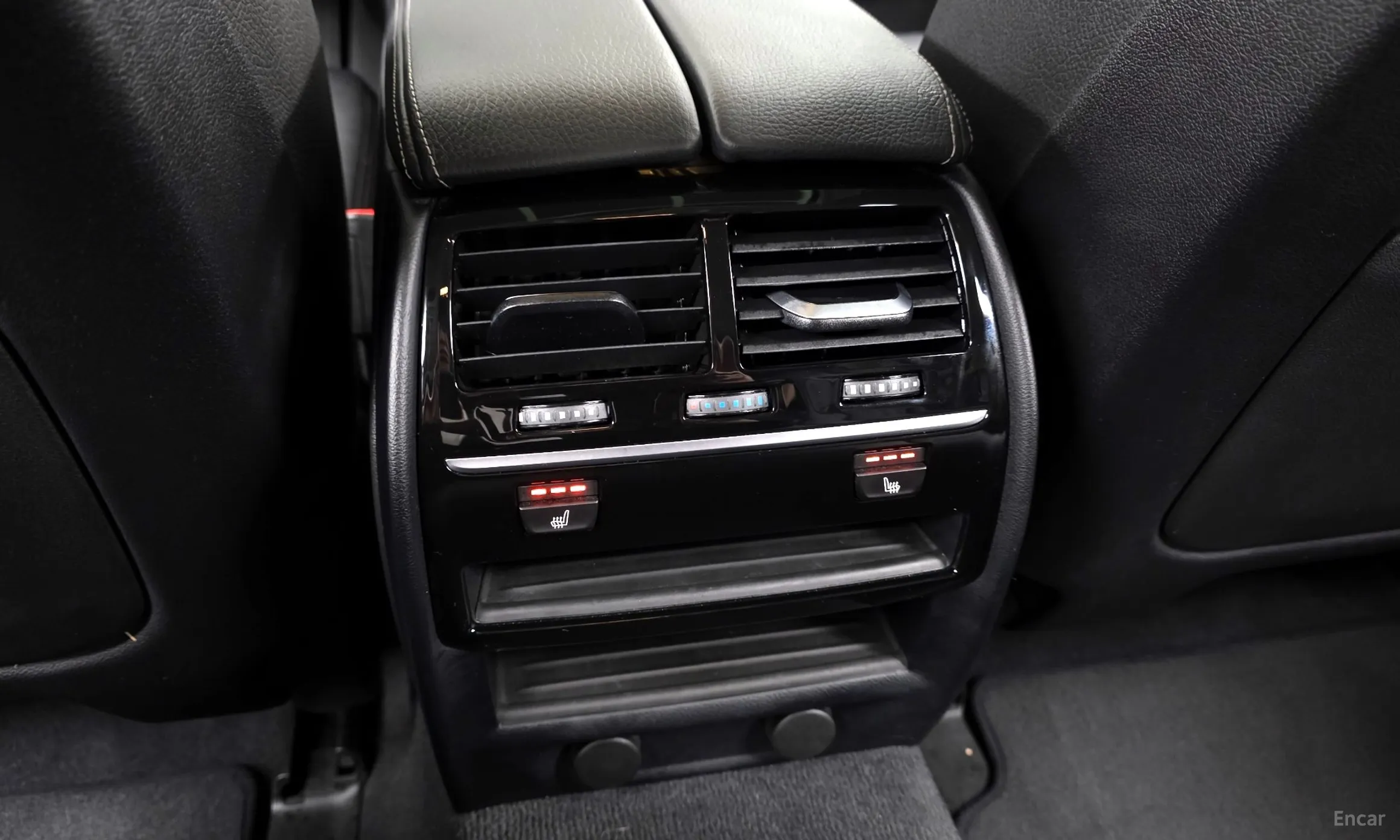 BMW 5 Series (G30) превью 18