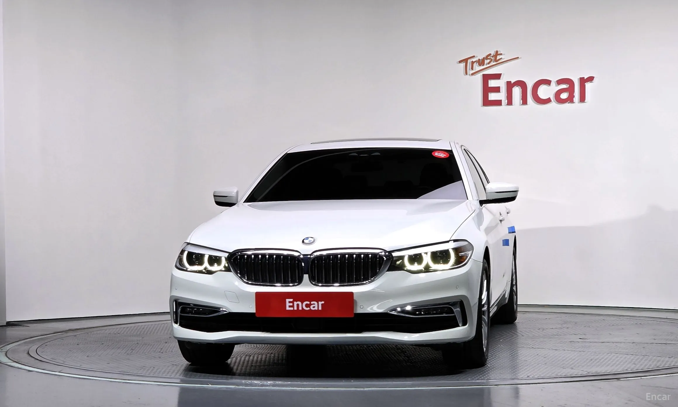 BMW 5 Series (G30) превью 3