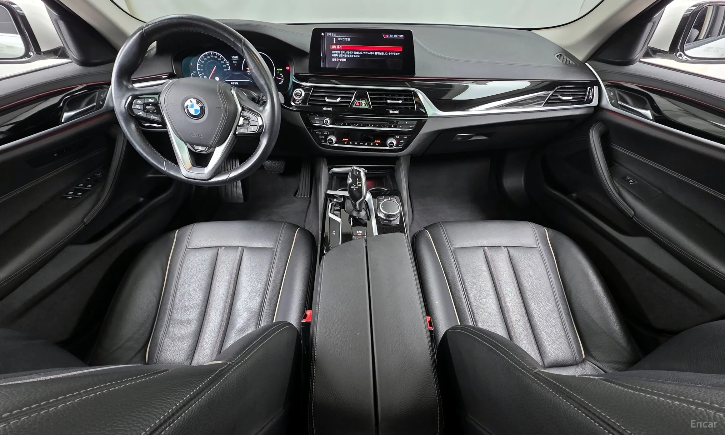 BMW 5 Series (G30) превью 7