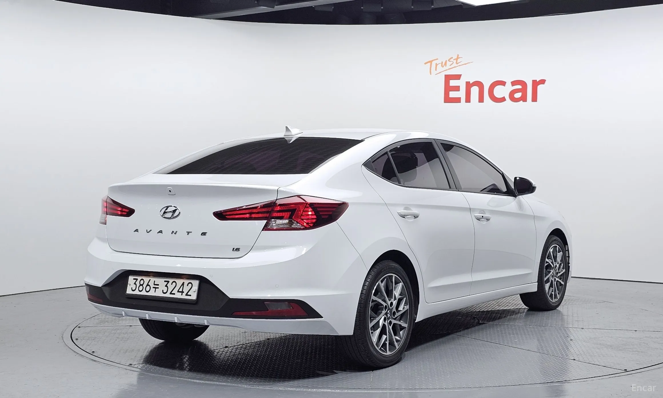 Hyundai Avante AD