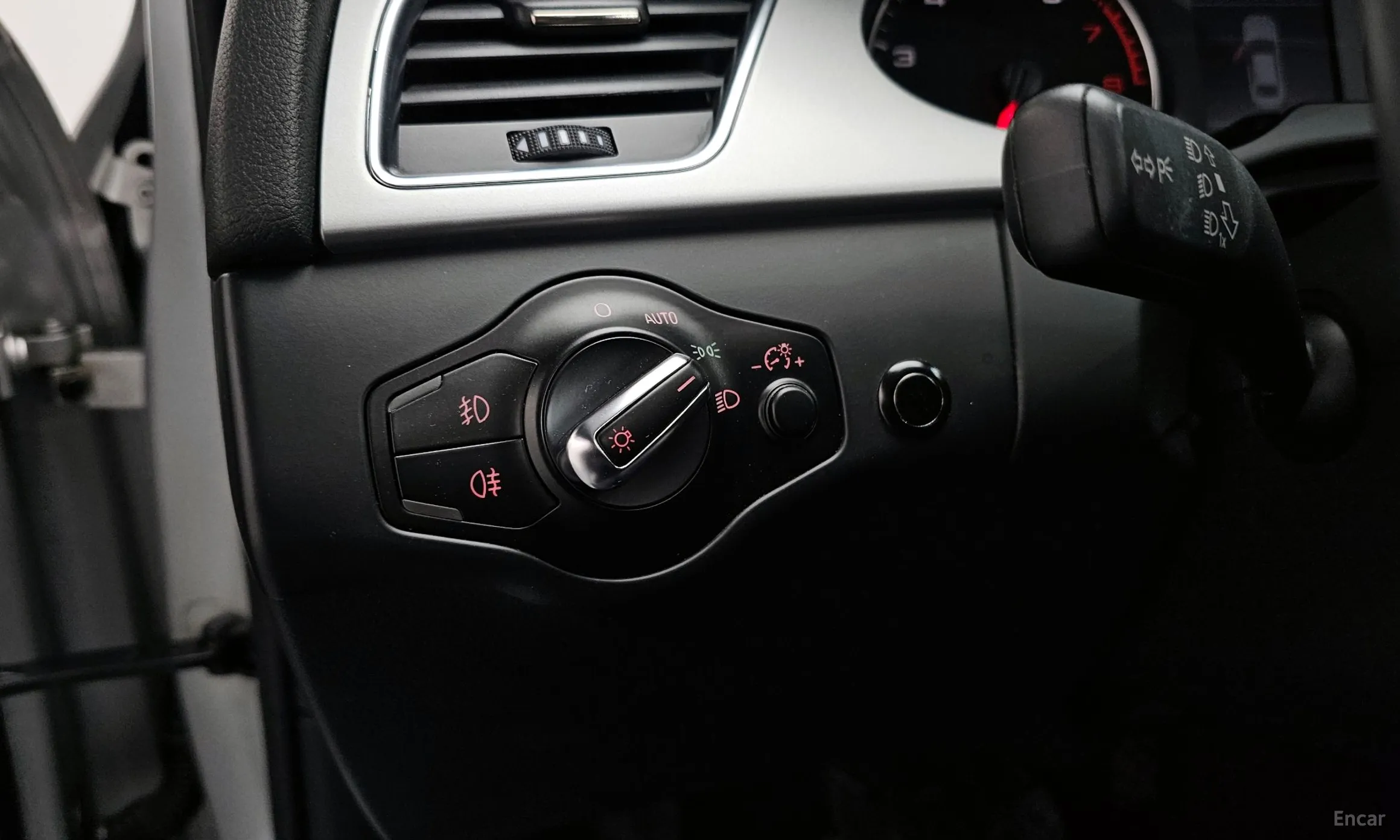Audi New A4 превью 17