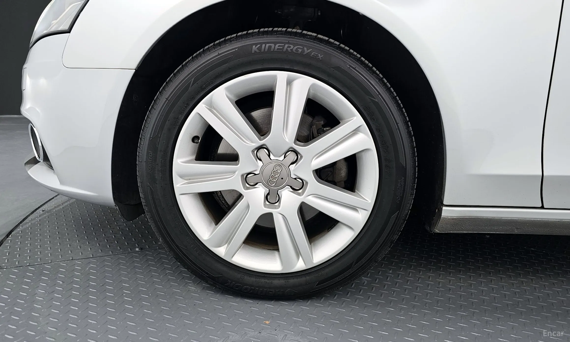 Audi New A4 превью 5