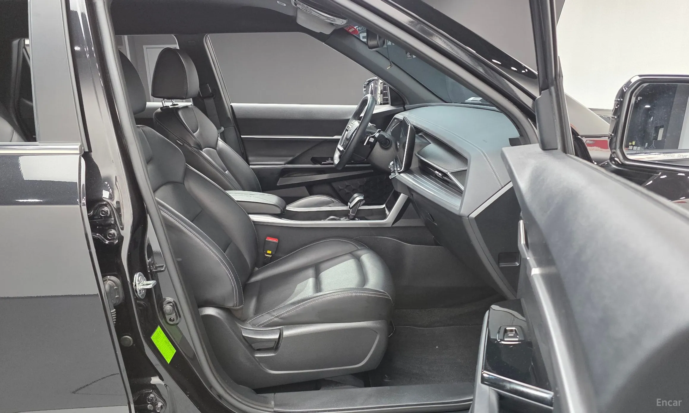 KG Mobility (SsangYong) Torres превью 10