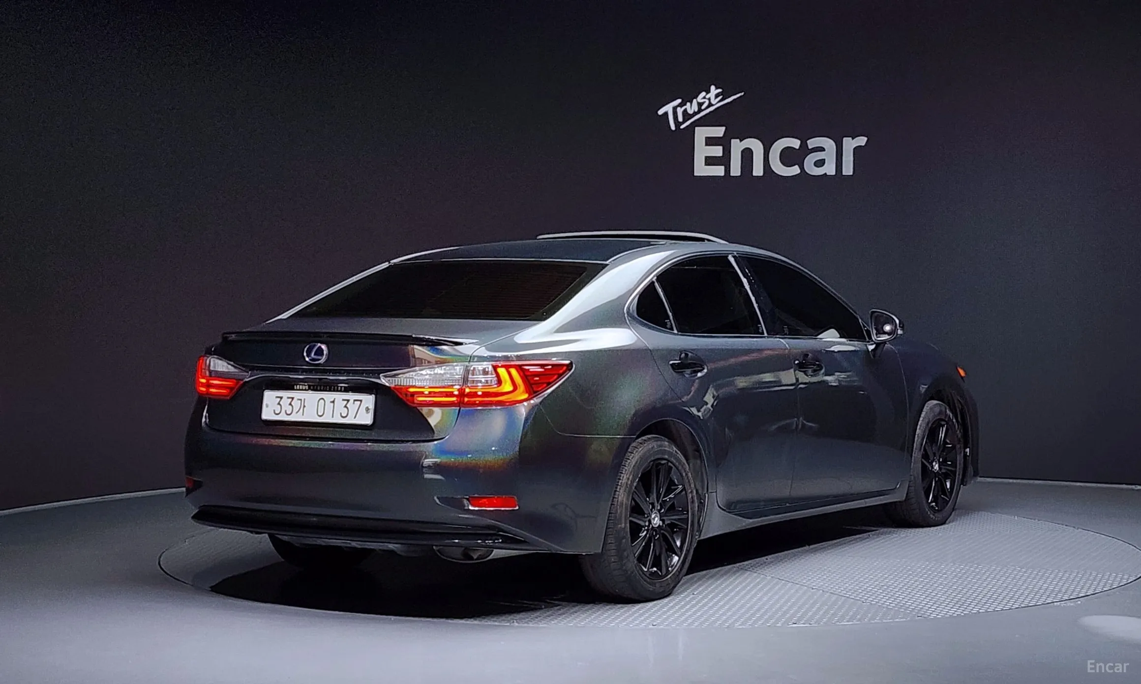 Lexus New ES300h