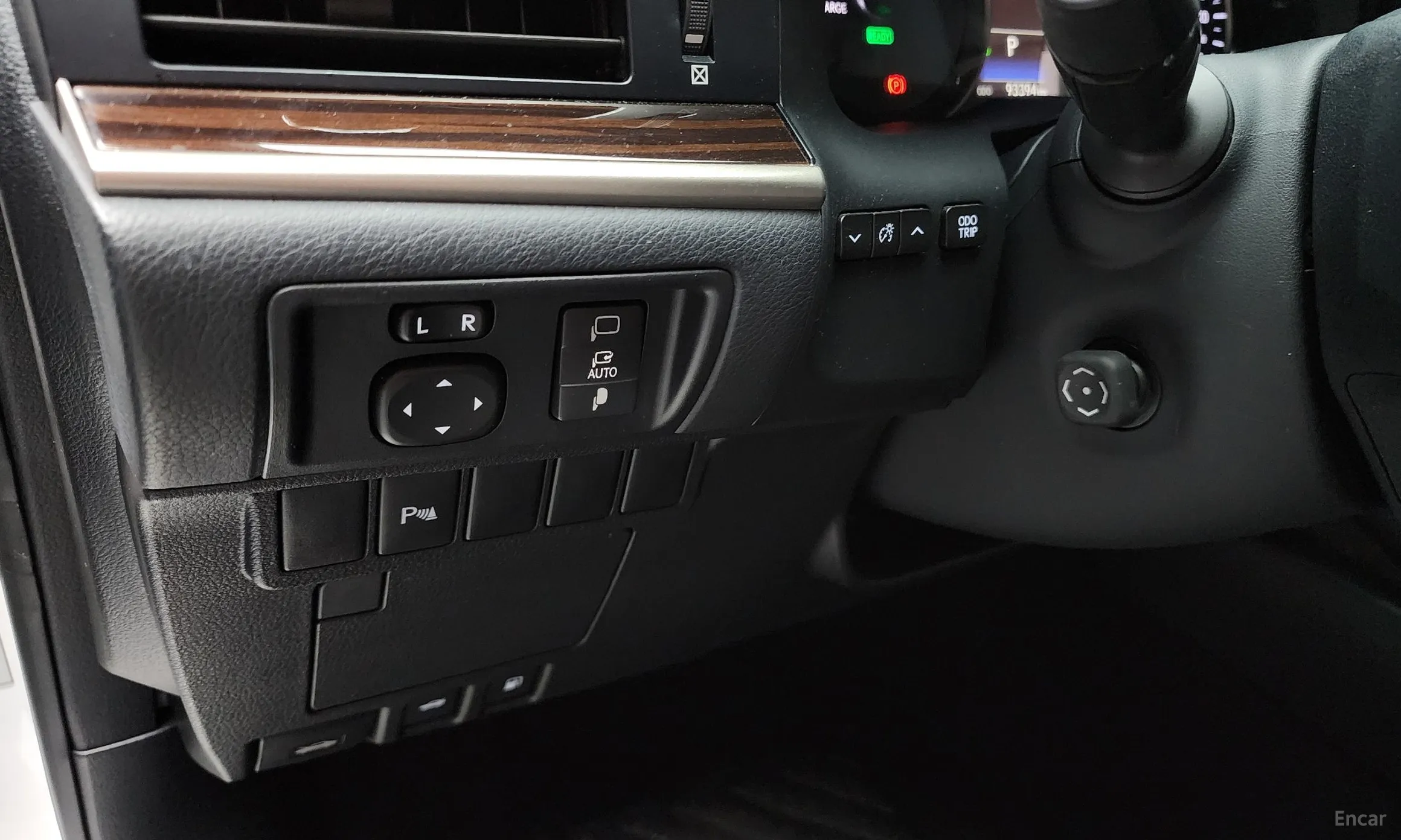 Lexus New ES300h превью 17