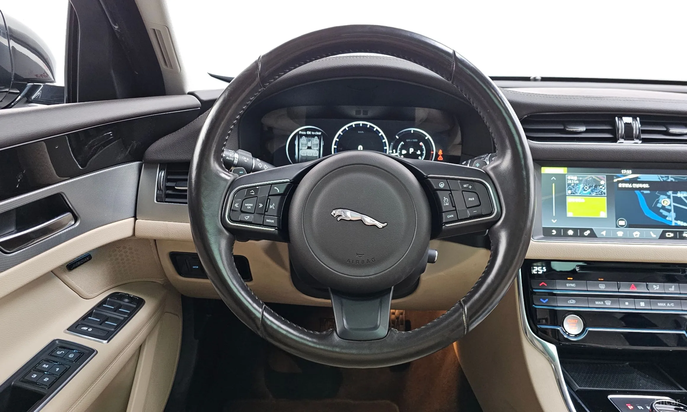 Jaguar XF (x260) превью 13