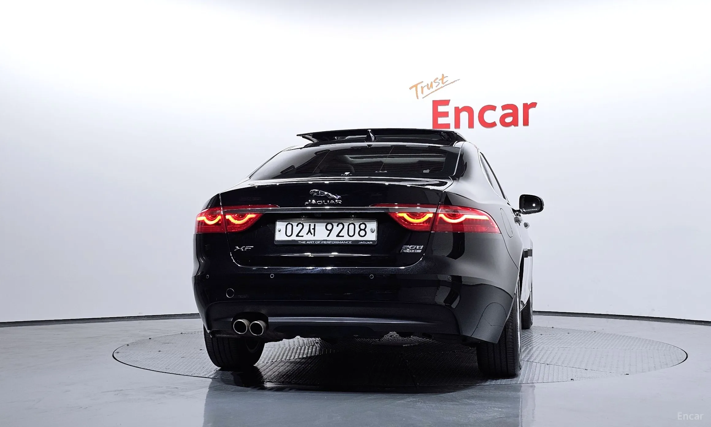 Jaguar XF (x260) превью 4