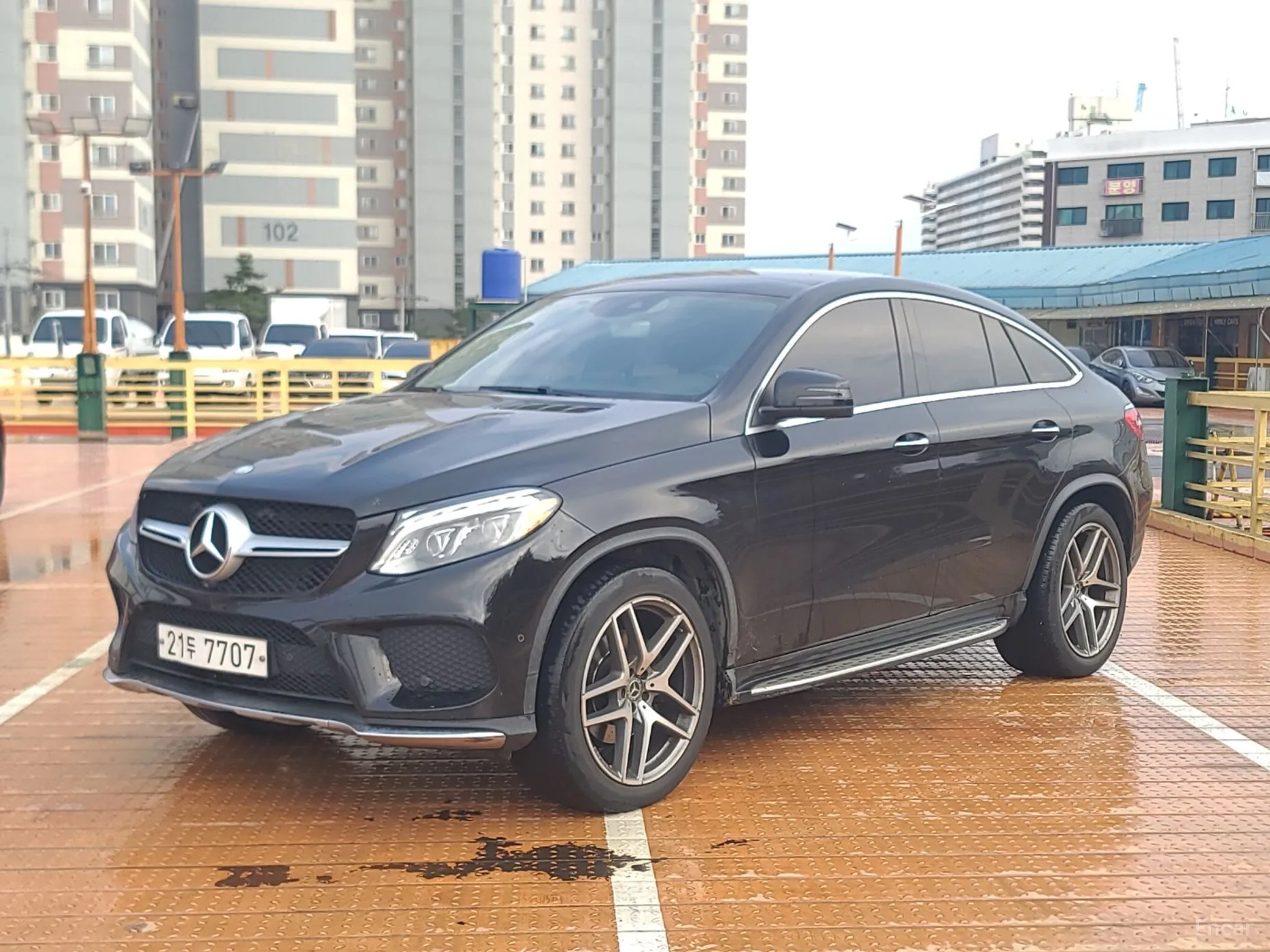 Mercedes Benz GLE-Class W166
