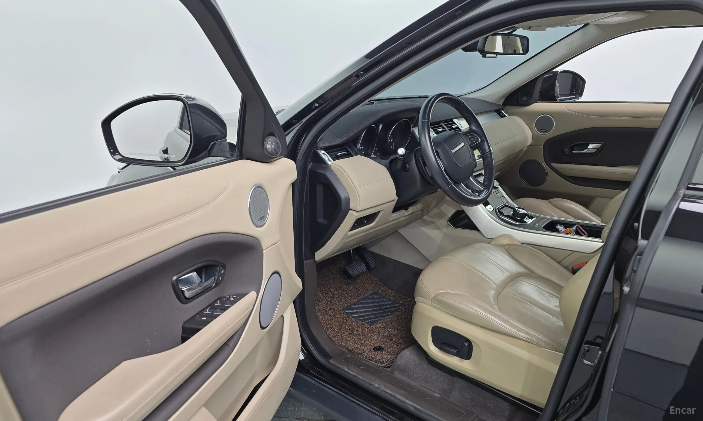 Land Rover Range Rover Evoque превью 10