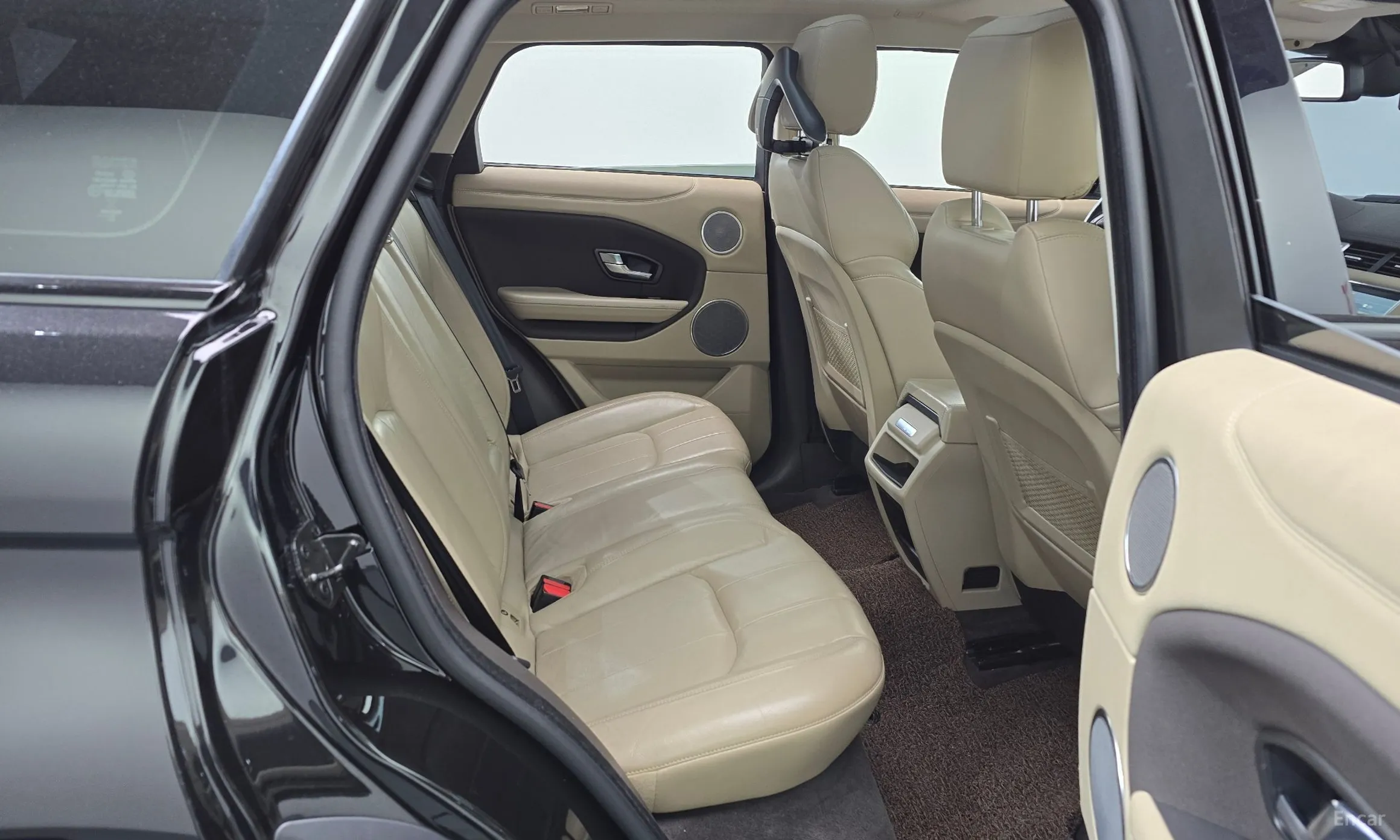Land Rover Range Rover Evoque превью 12