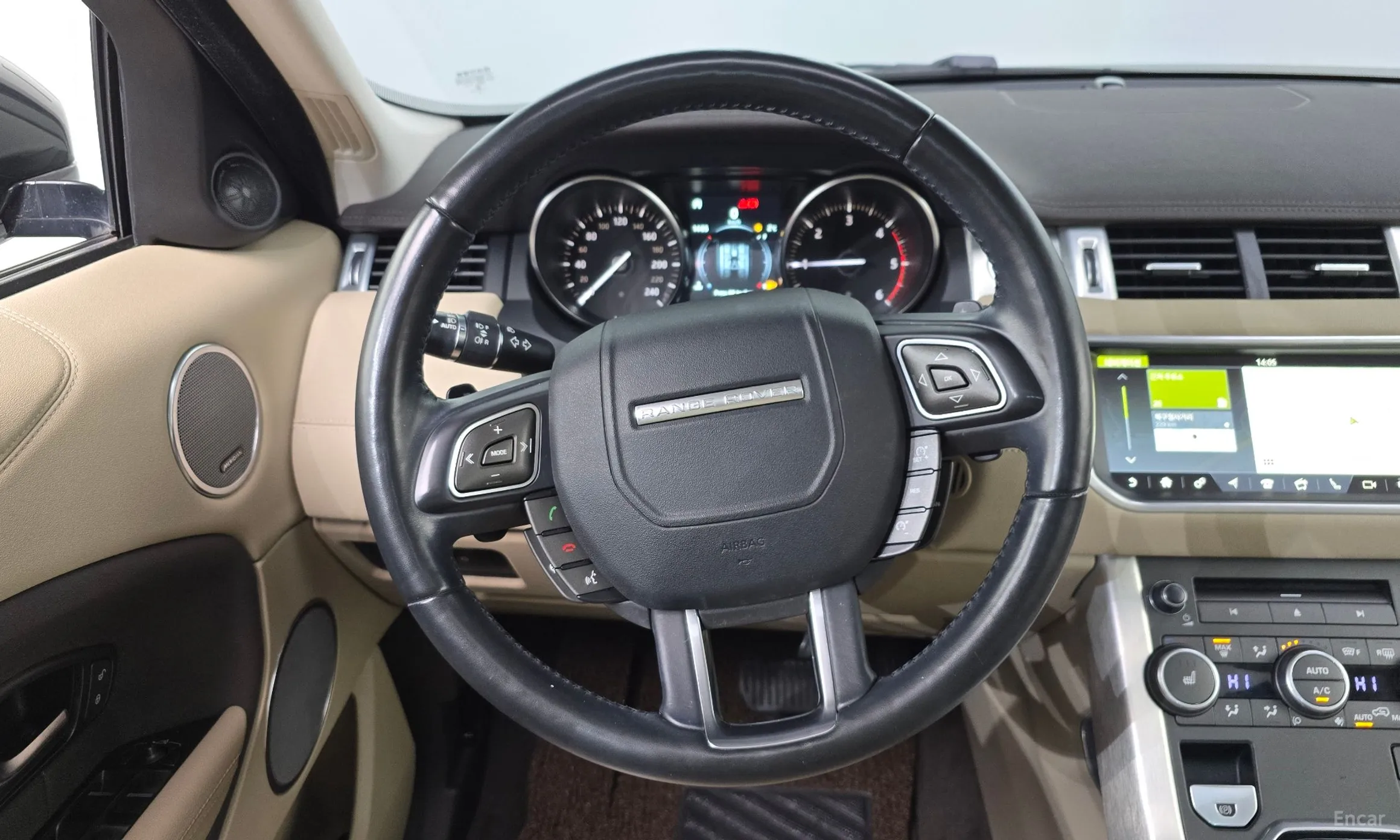 Land Rover Range Rover Evoque превью 13