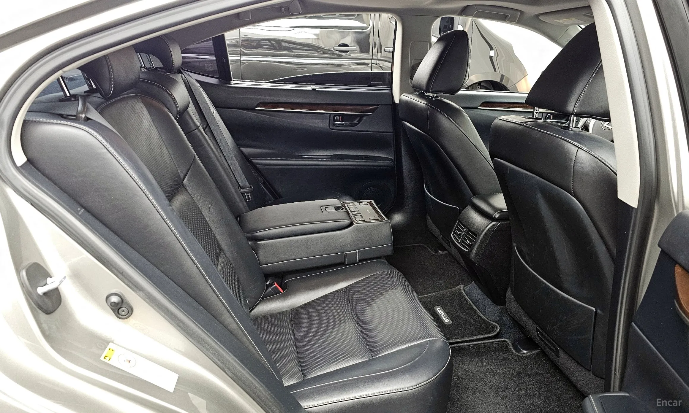 Lexus New ES300h превью 12