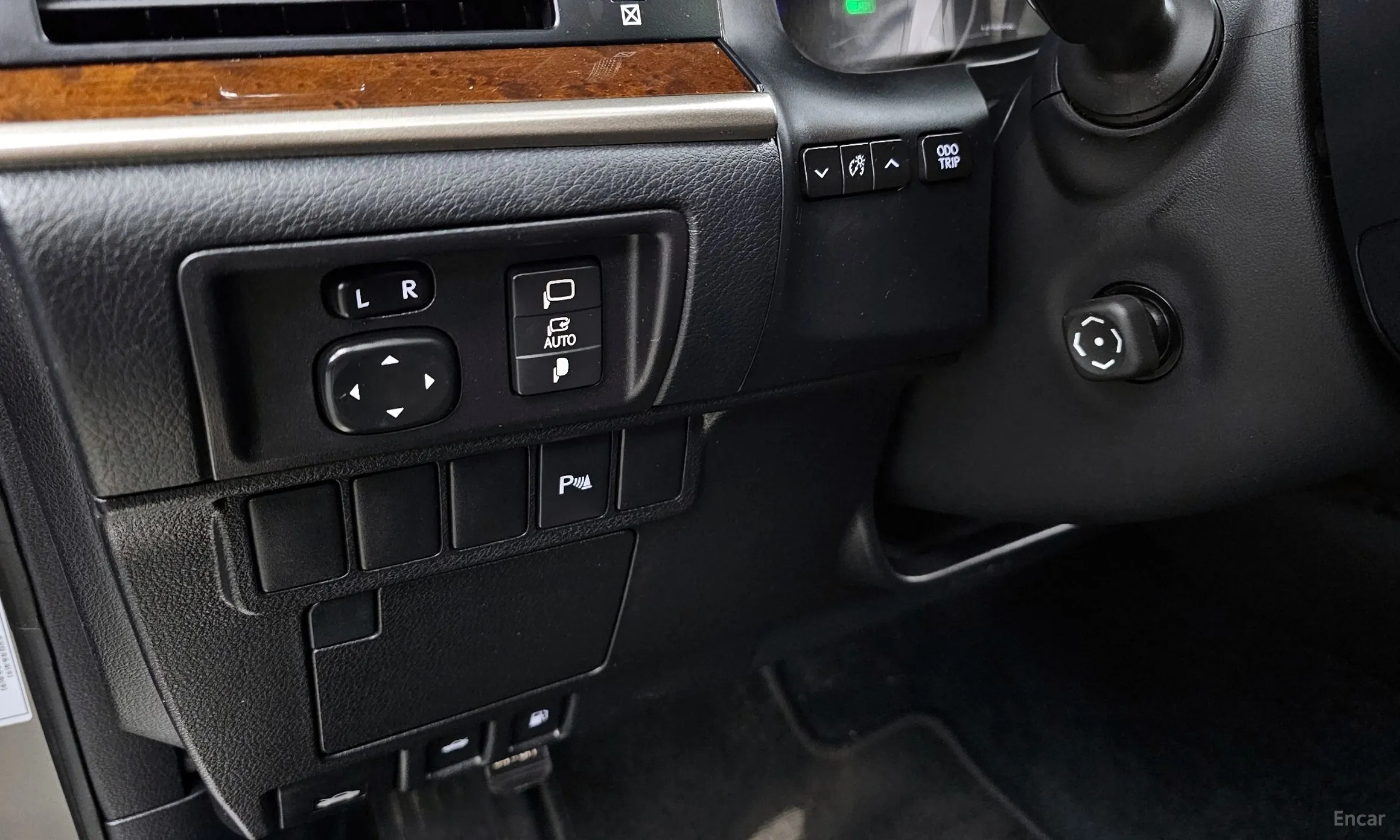 Lexus New ES300h превью 14