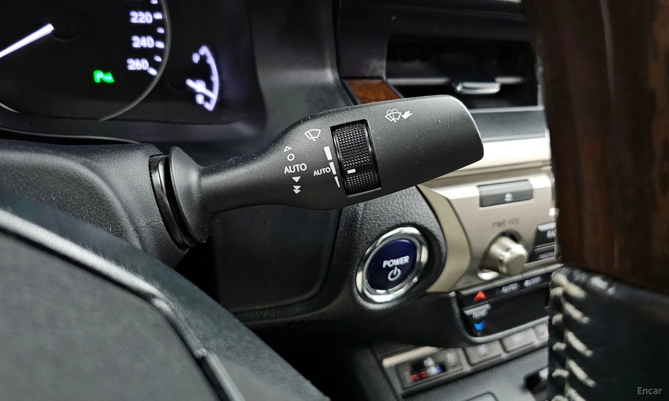 Lexus New ES300h превью 15