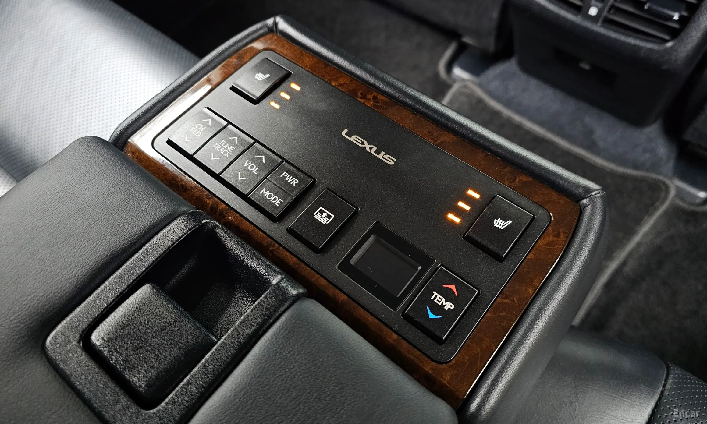 Lexus New ES300h превью 18
