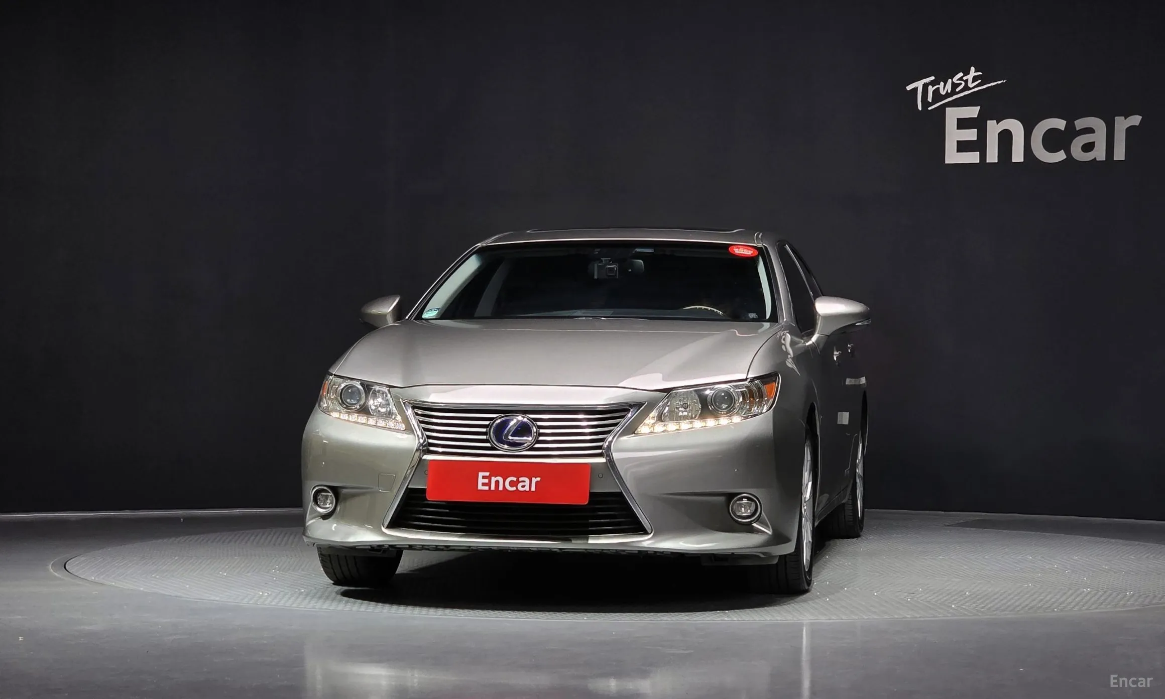 Lexus New ES300h превью 3