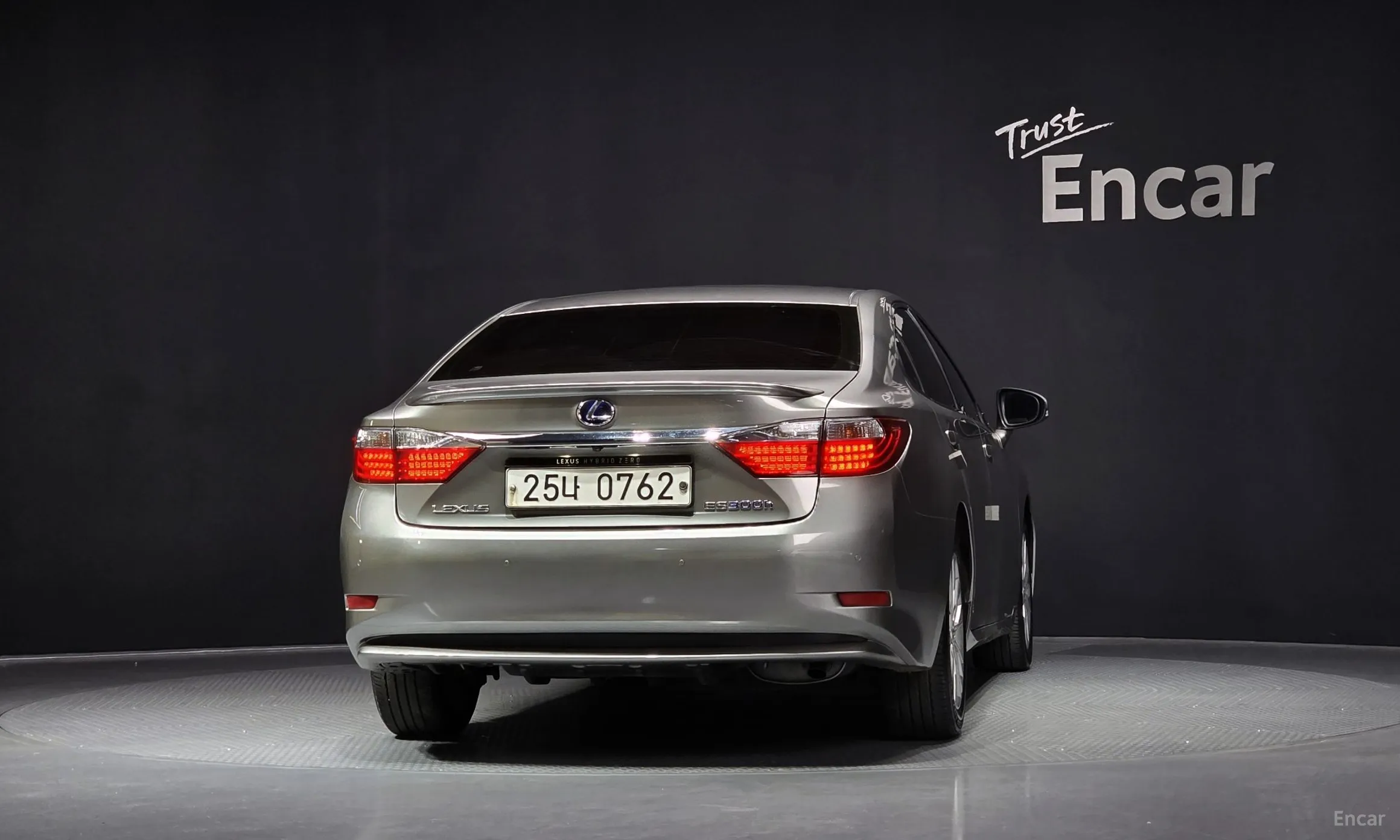 Lexus New ES300h превью 4