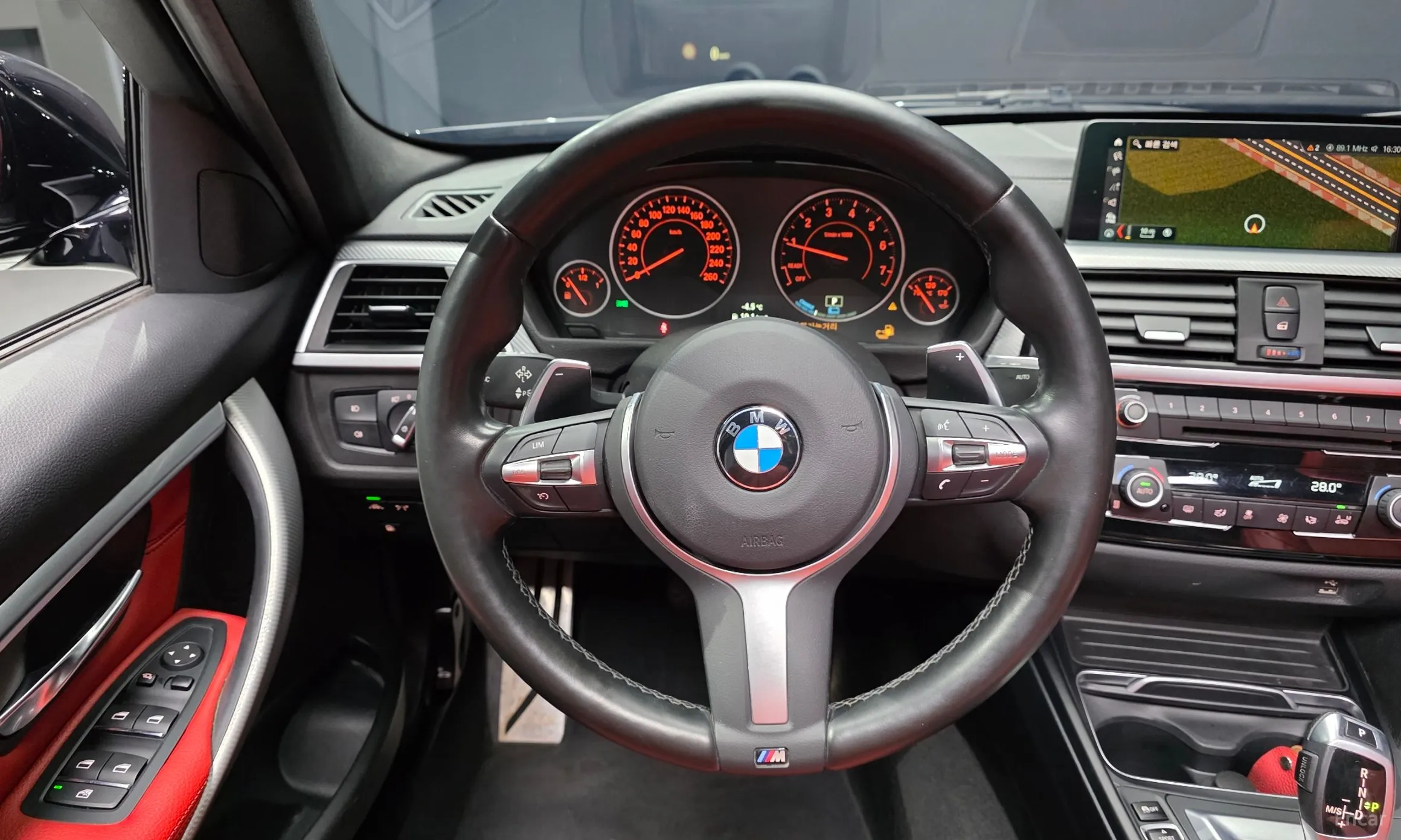BMW 3 Series (F30) превью 13