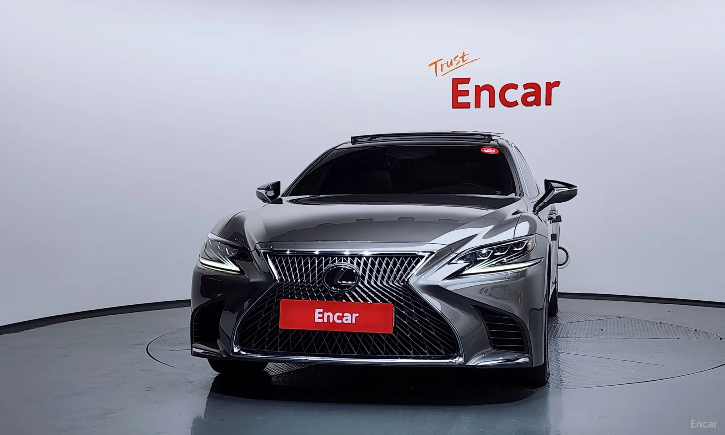 Lexus LS500 5th Generation превью 3