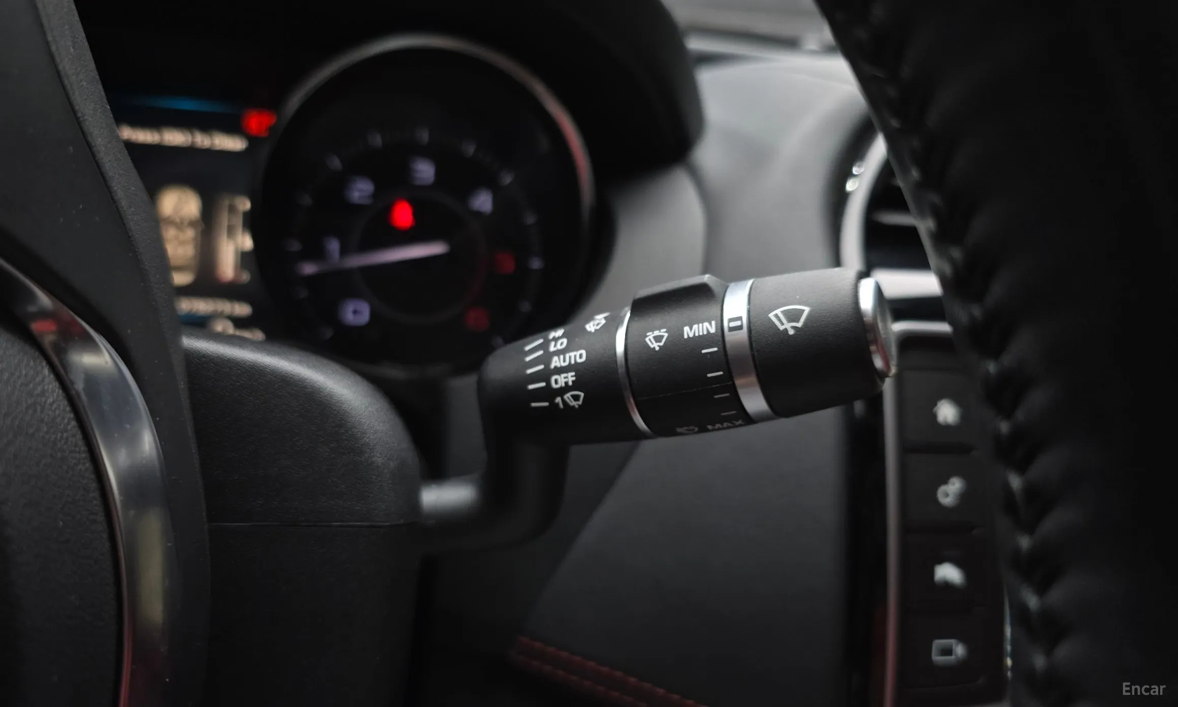 Jaguar XE превью 18