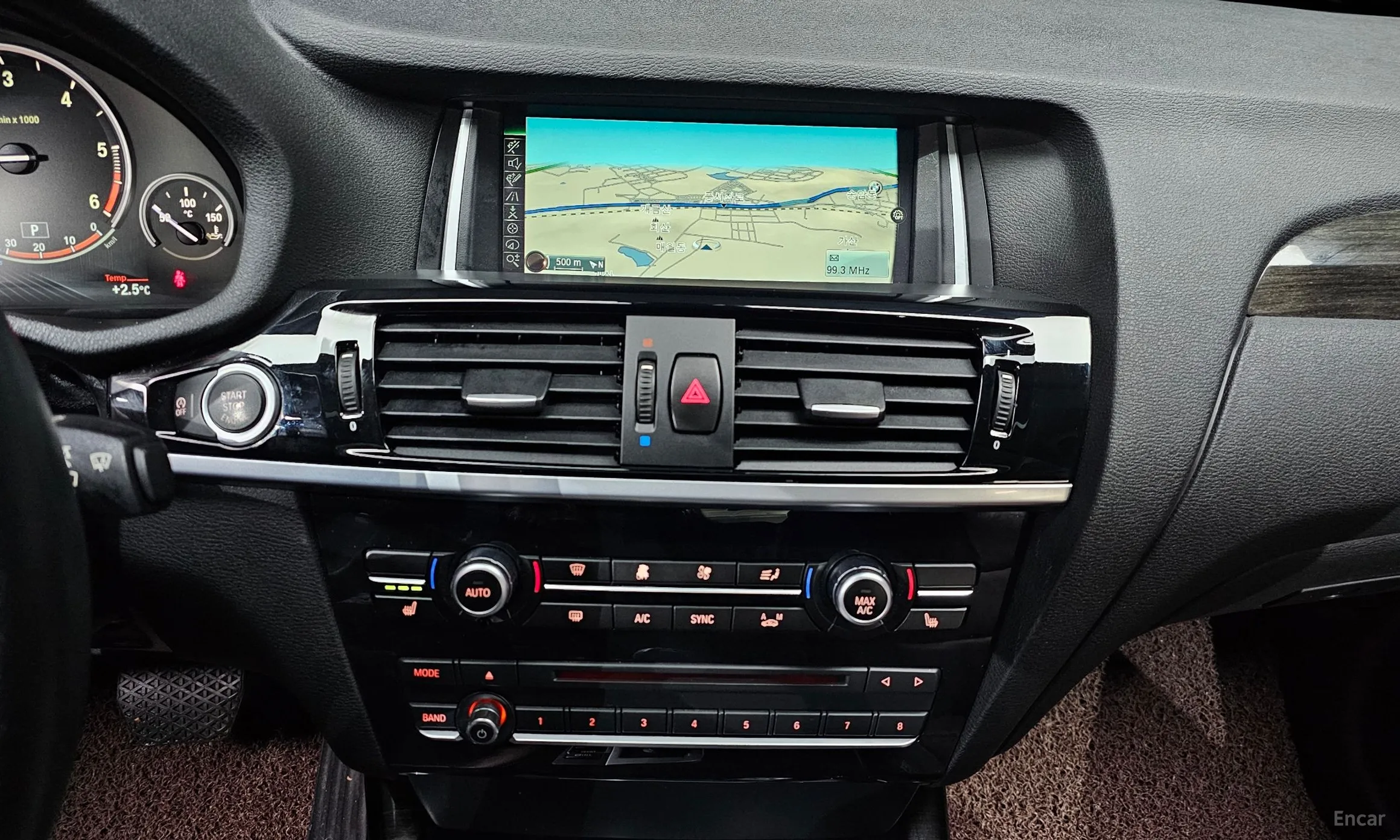 BMW X4 (F26) превью 14