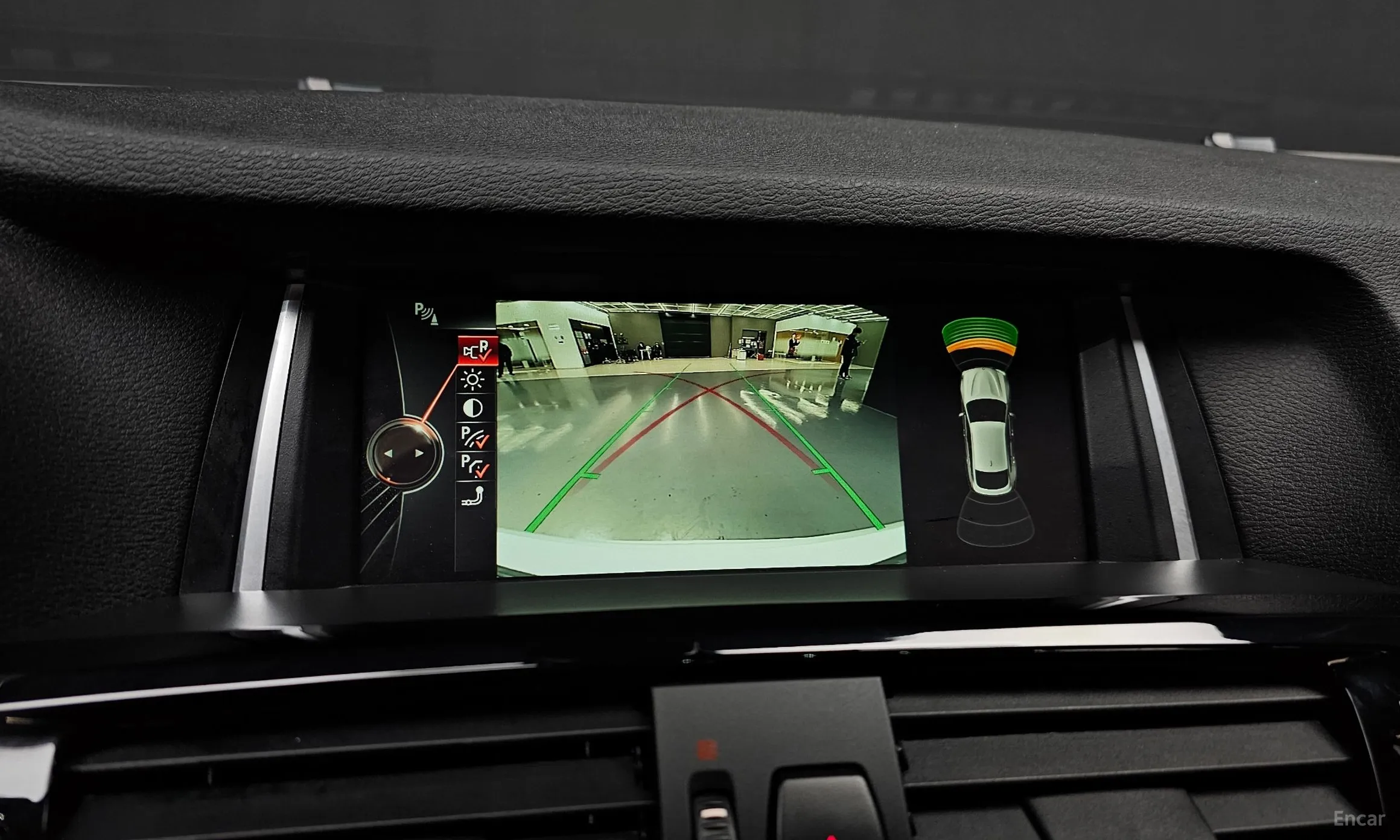 BMW X4 (F26) превью 15