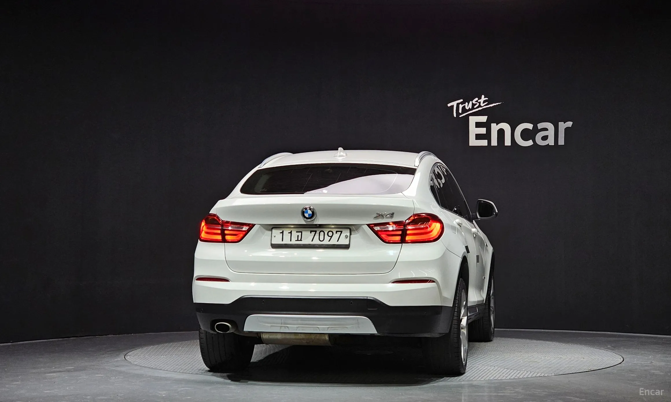 BMW X4 (F26) превью 4