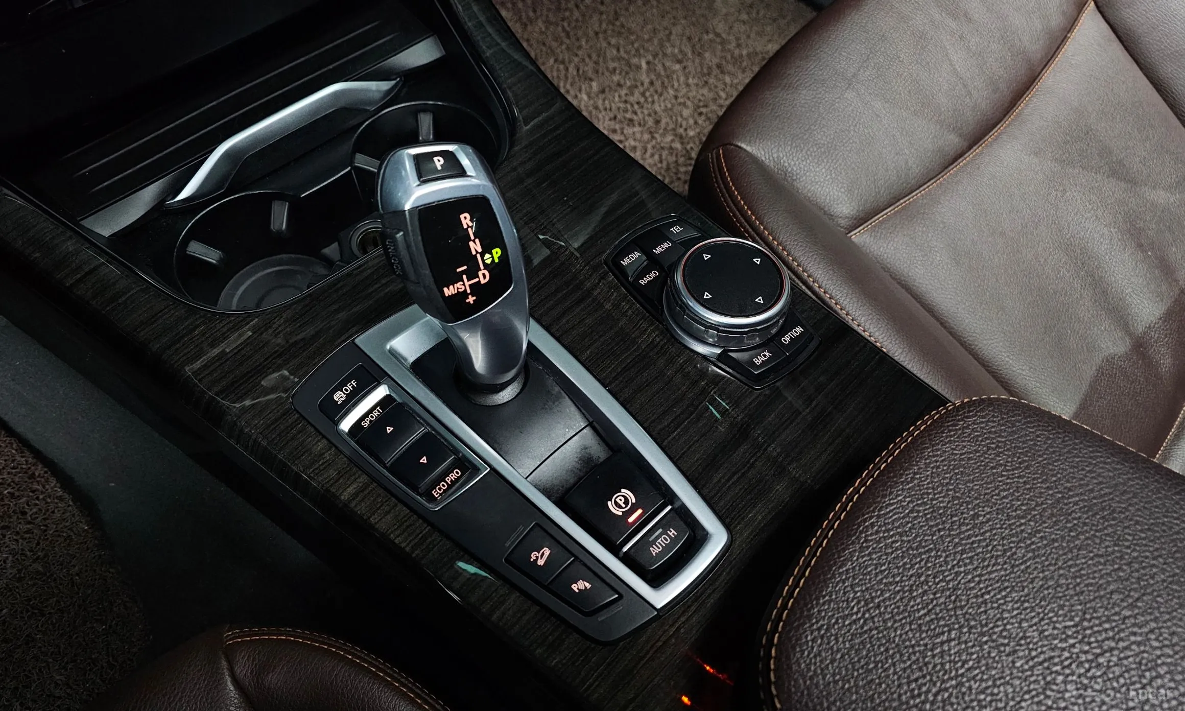 BMW X4 (F26) превью 9