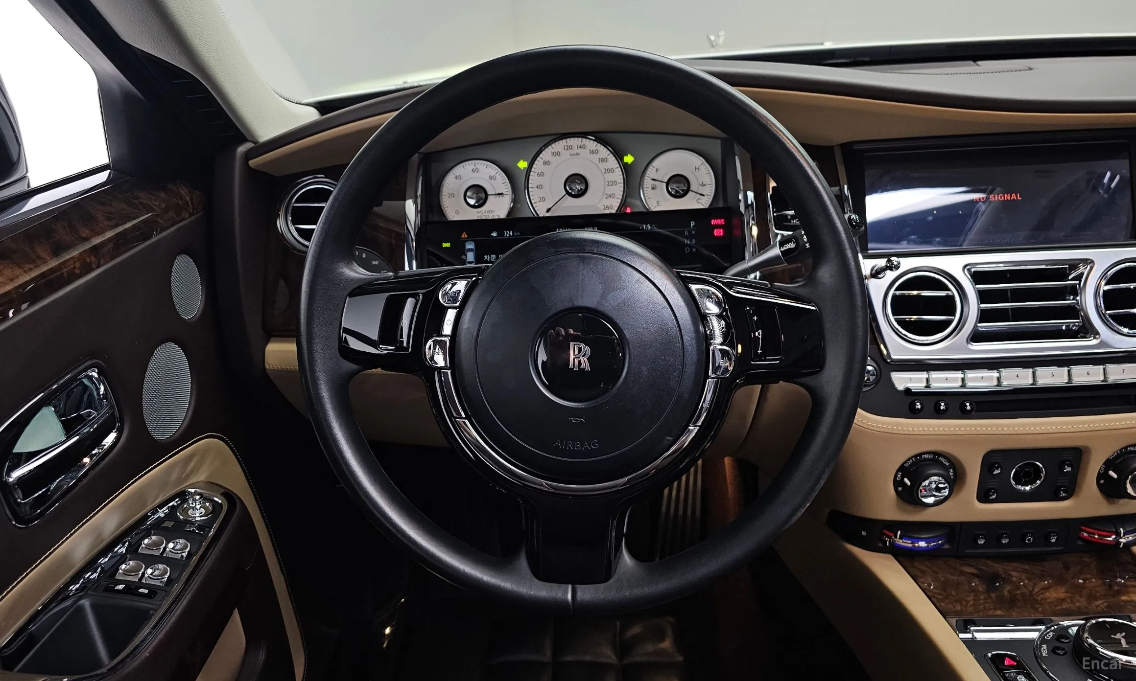 Rolls-Royce Ghost превью 13