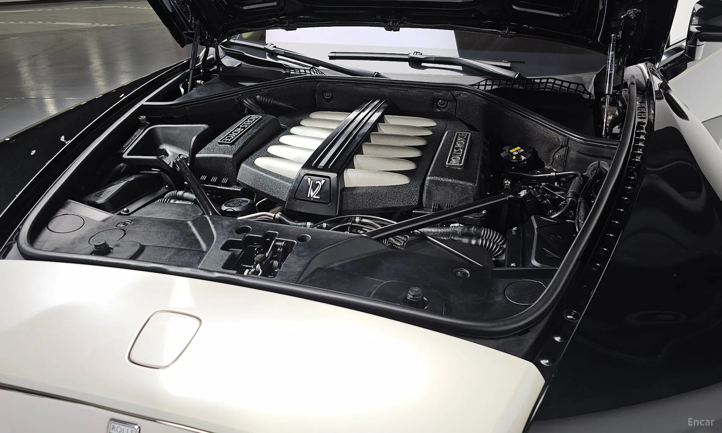 Rolls-Royce Ghost превью 6