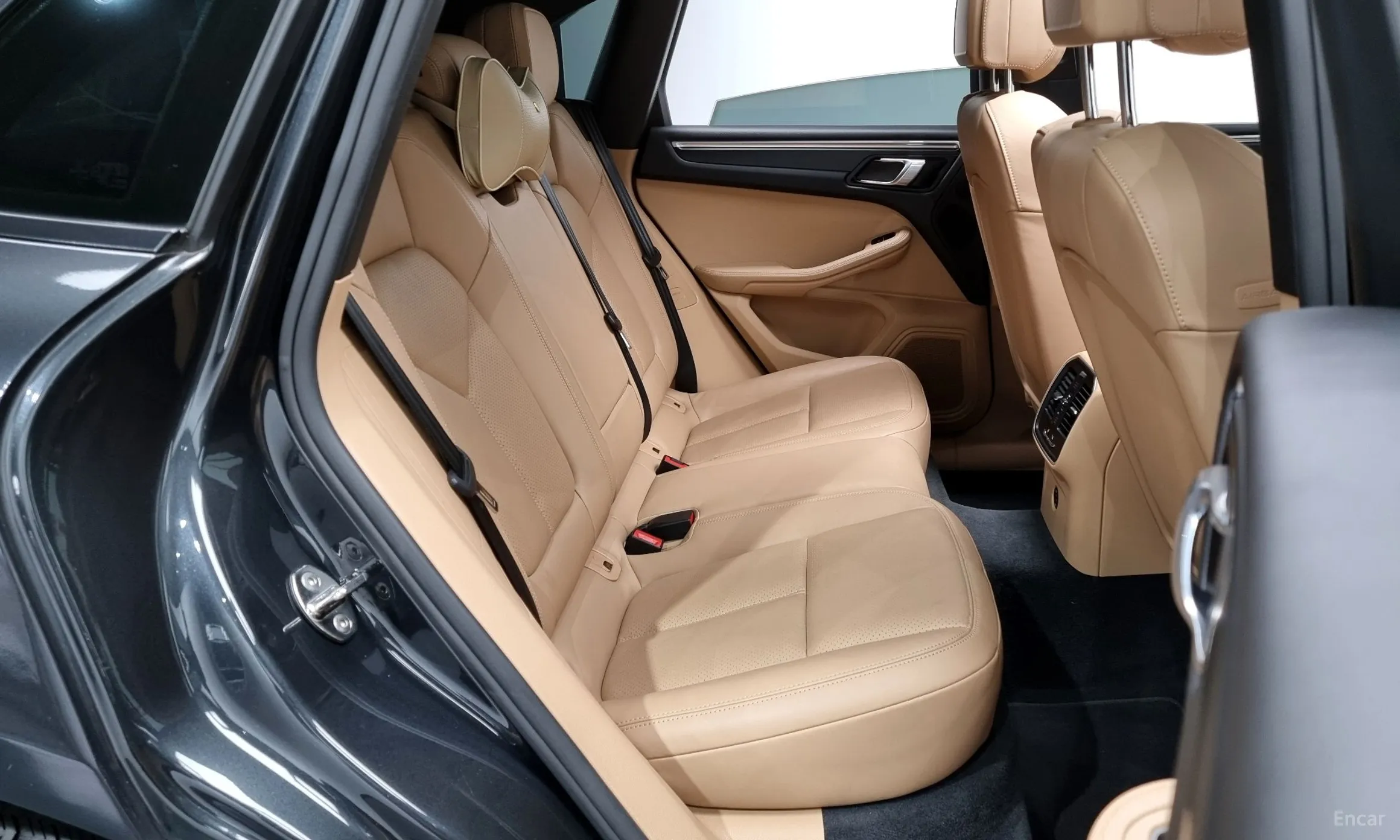 Porsche Macan превью 12