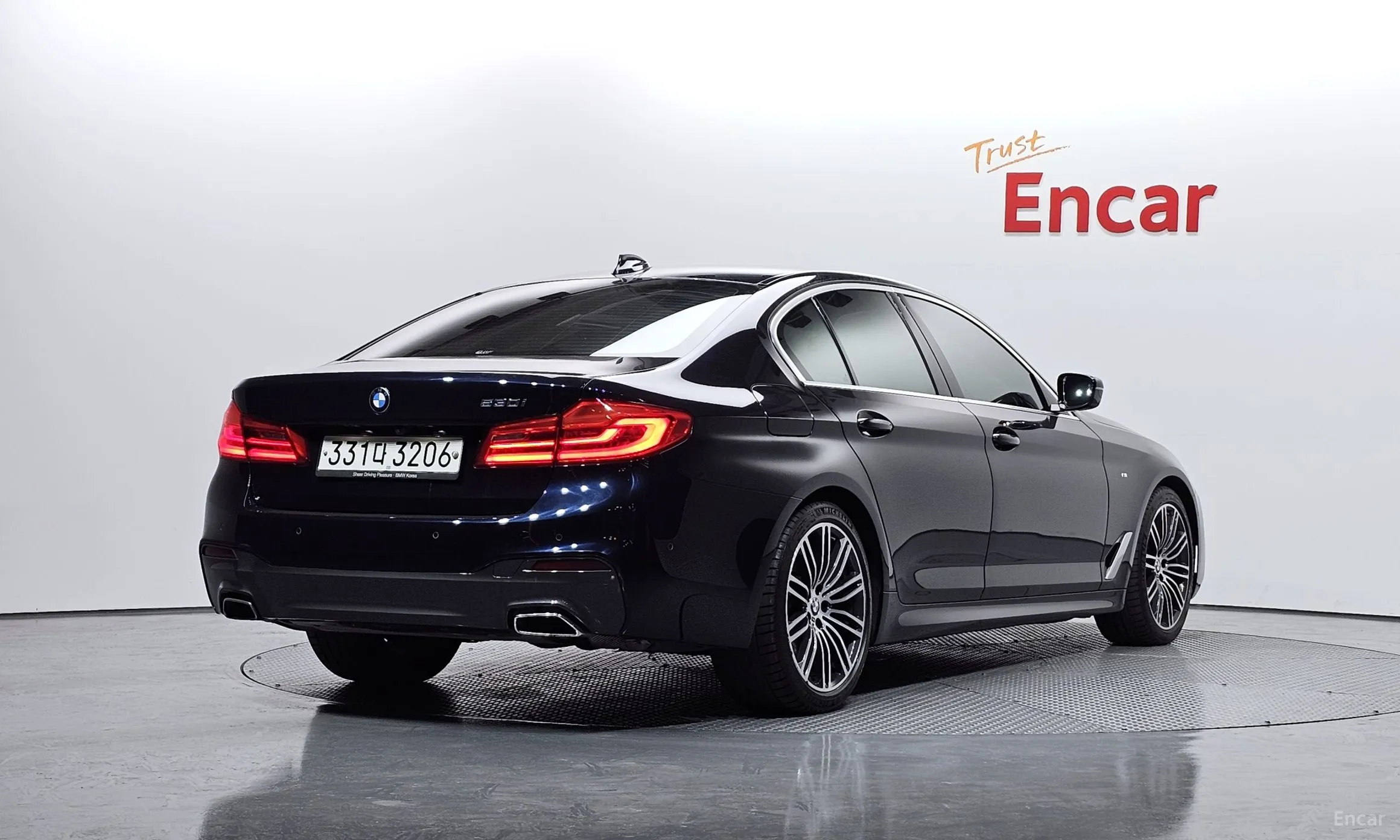 BMW 5 Series (G30)