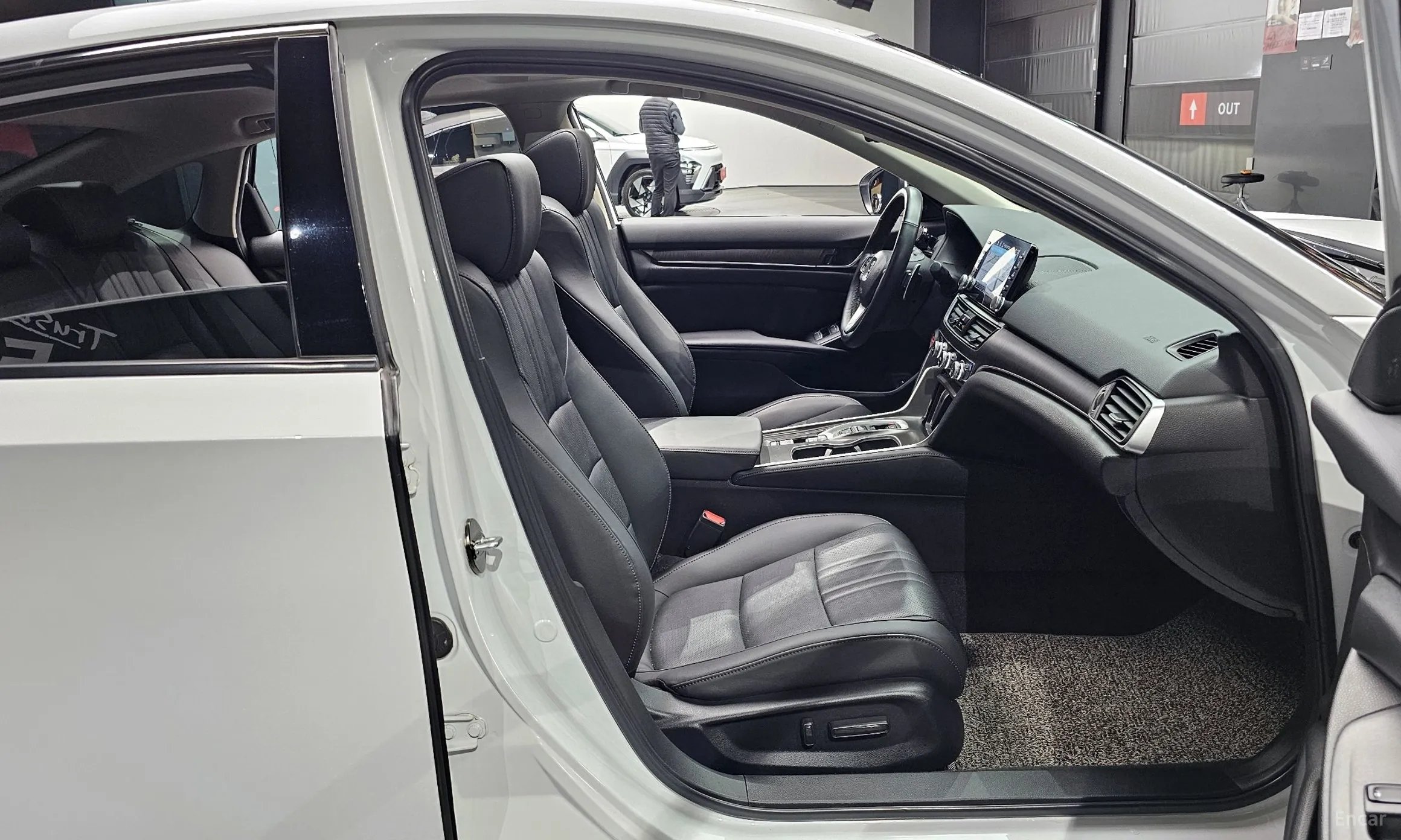 Honda Accord 10th Generation превью 10
