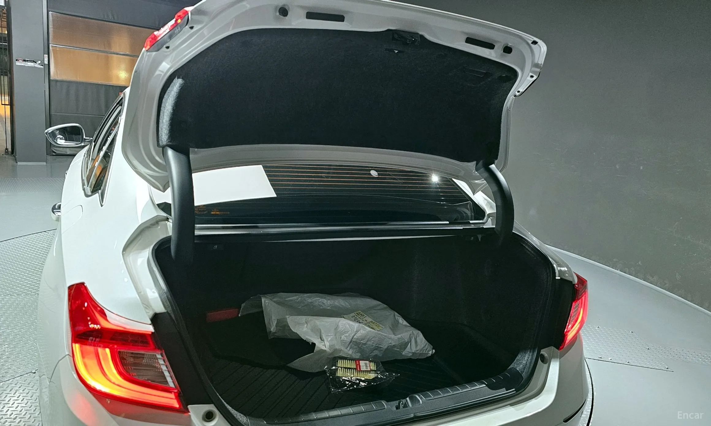 Honda Accord 10th Generation превью 20
