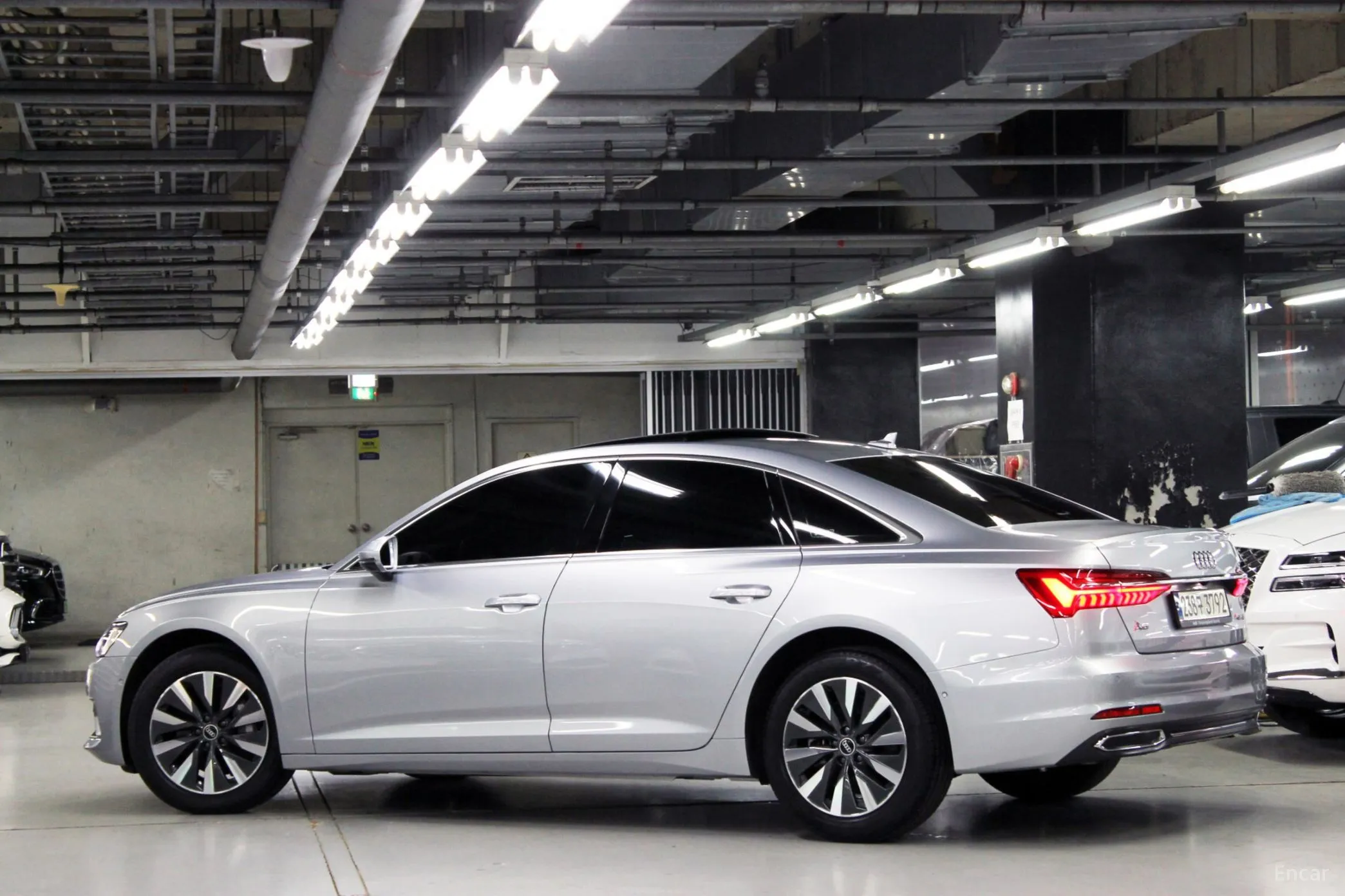 Audi A6 (C8) превью 4