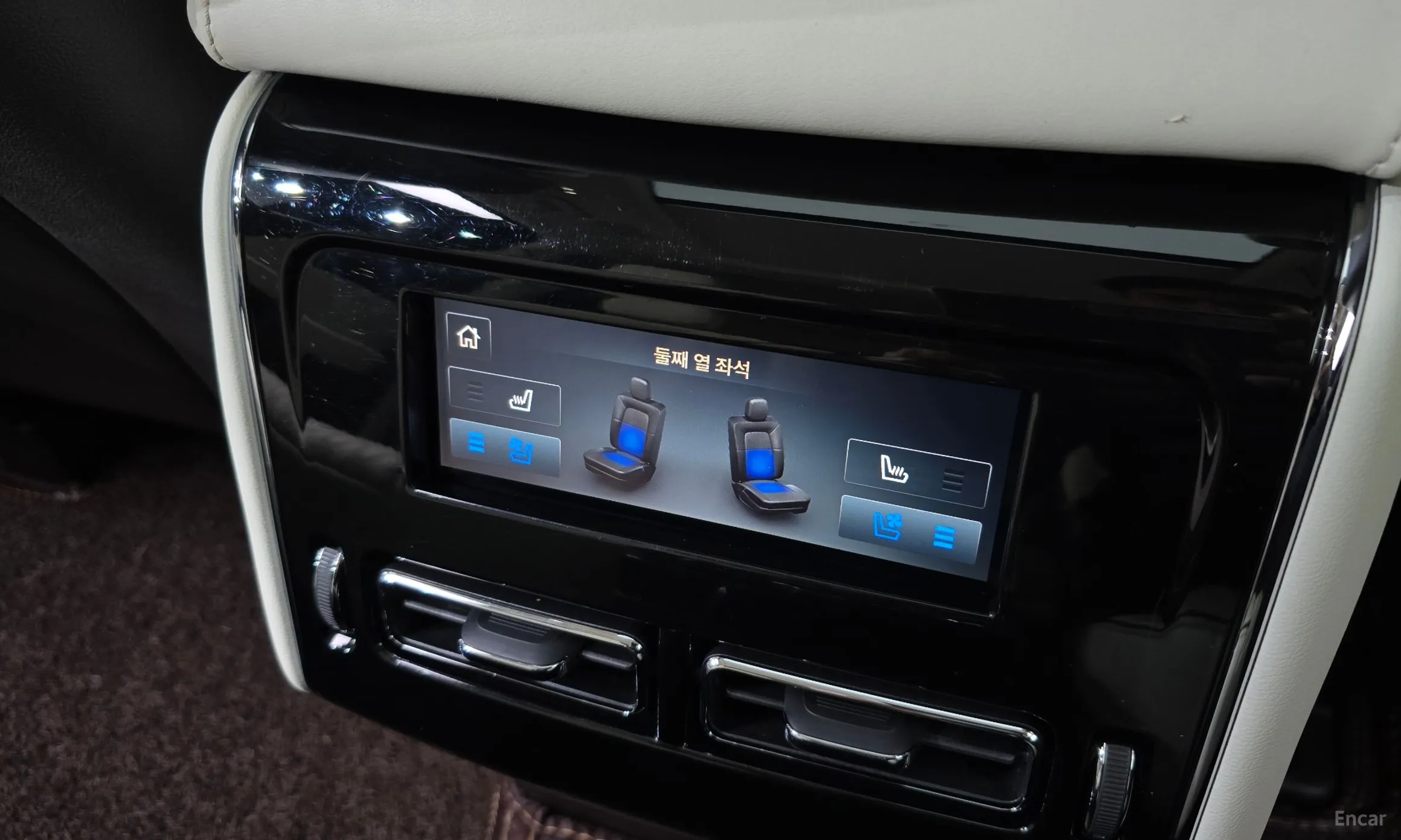 Lincoln Aviator 2nd Generation превью 18