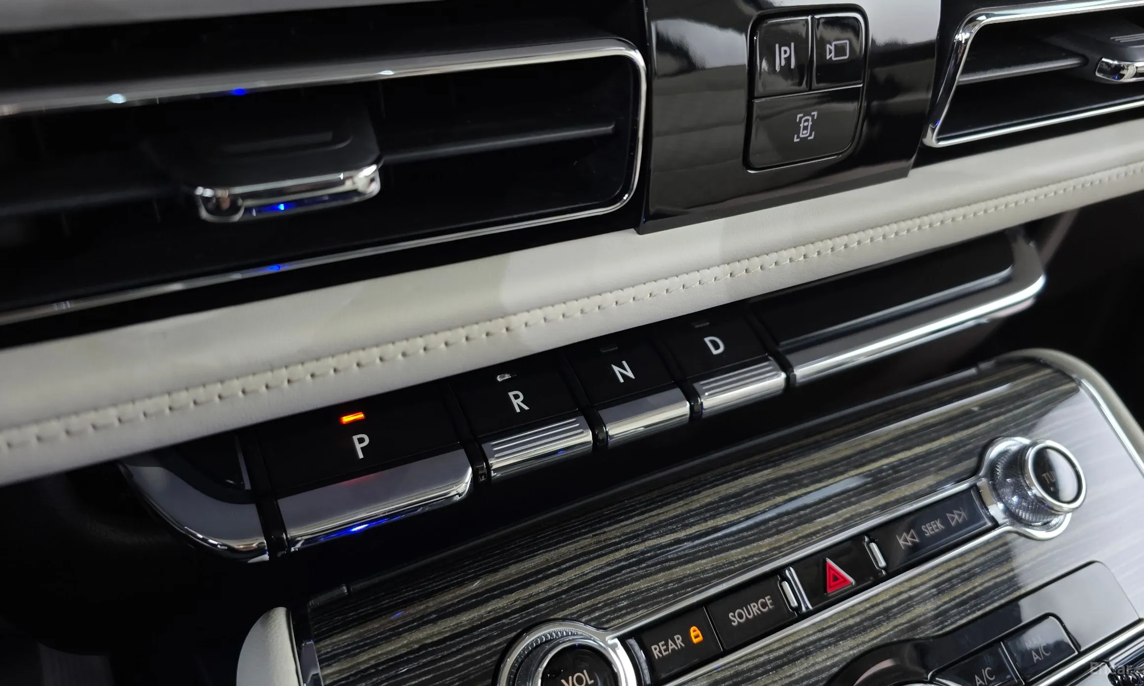 Lincoln Aviator 2nd Generation превью 9
