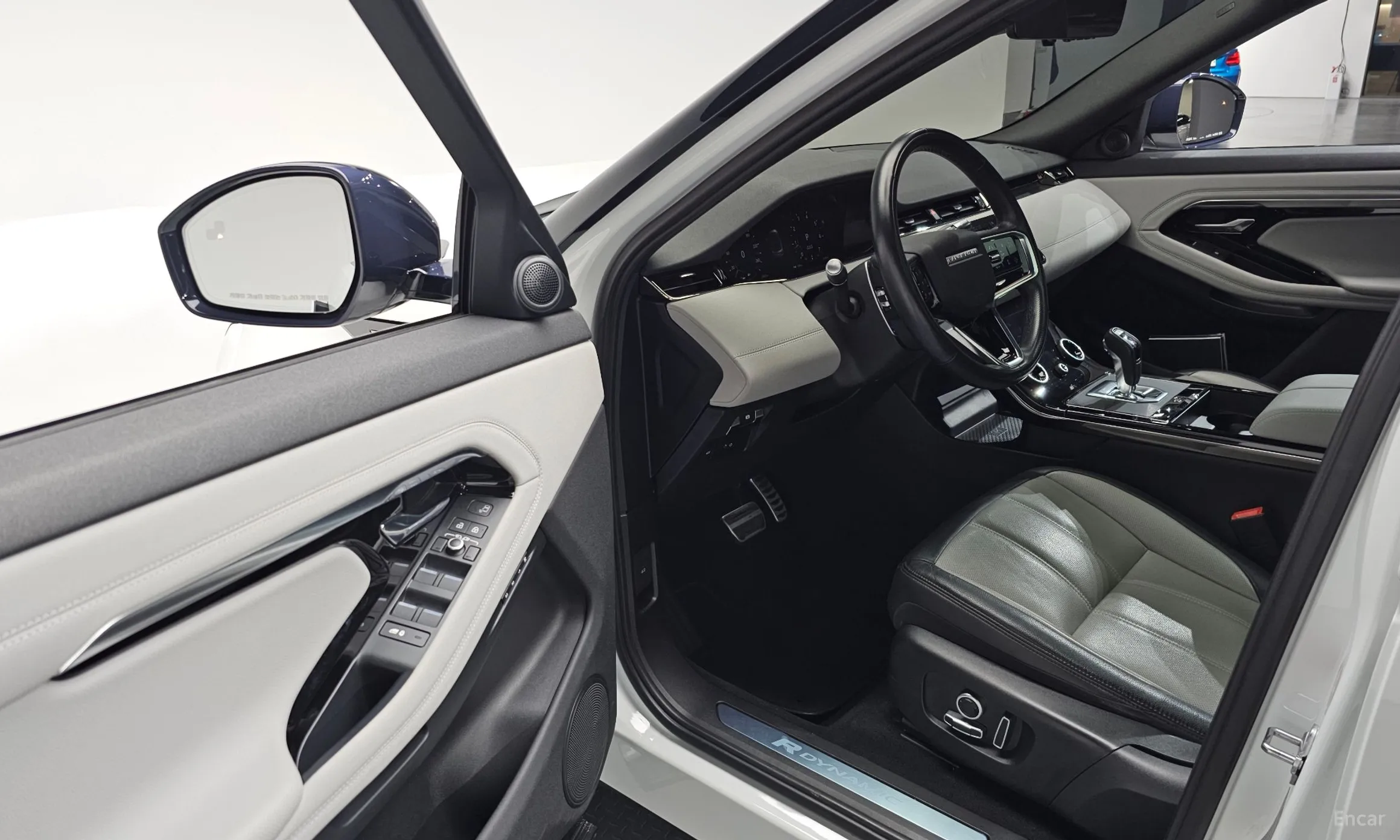 Land Rover Range Rover Evoque 2nd Generation превью 11