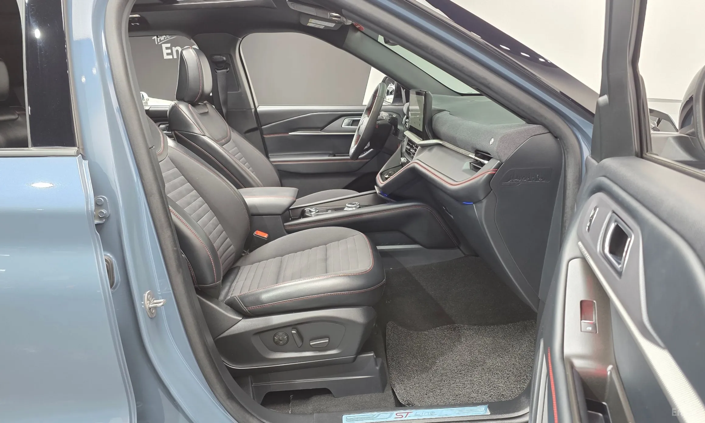 Ford Explorer 6th Generation превью 10