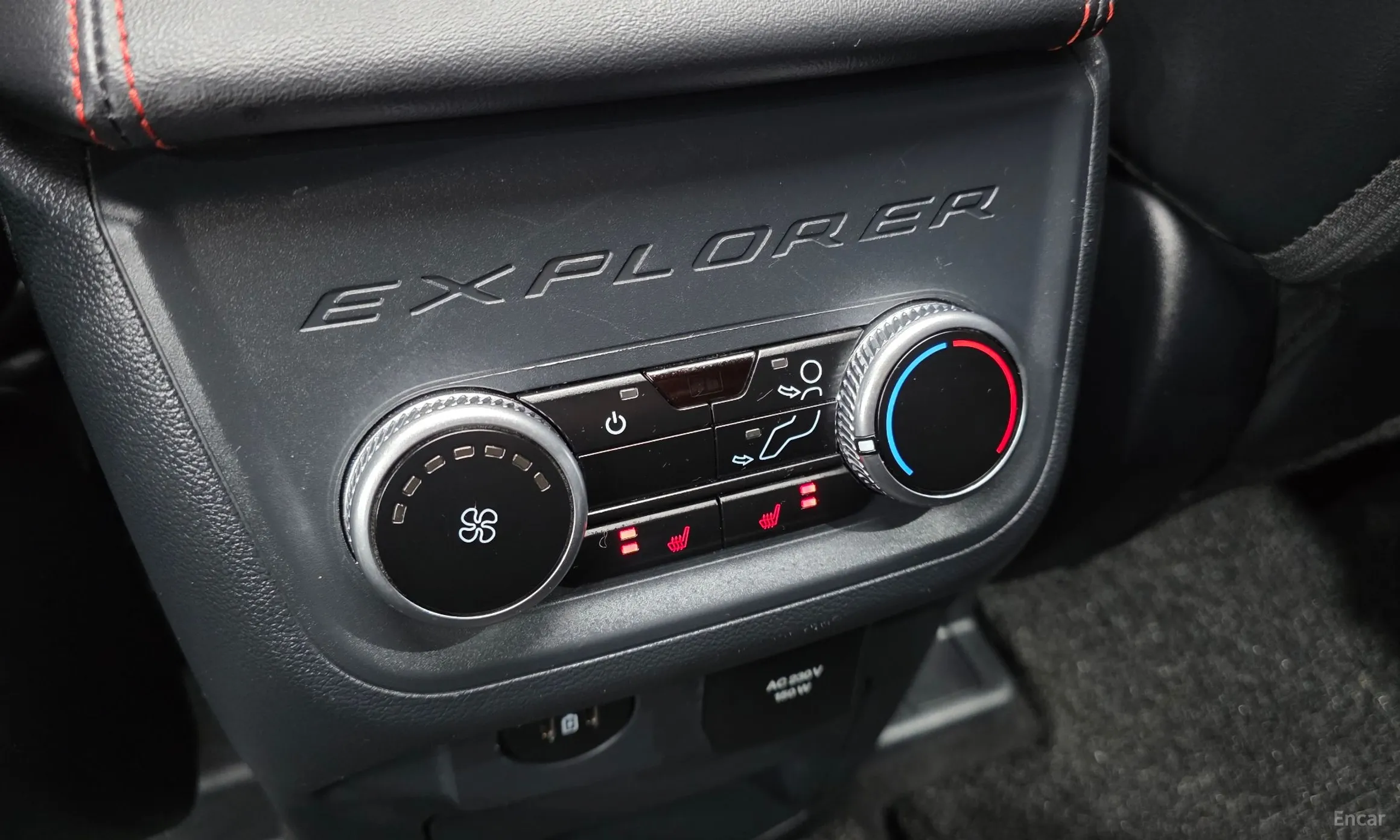 Ford Explorer 6th Generation превью 18